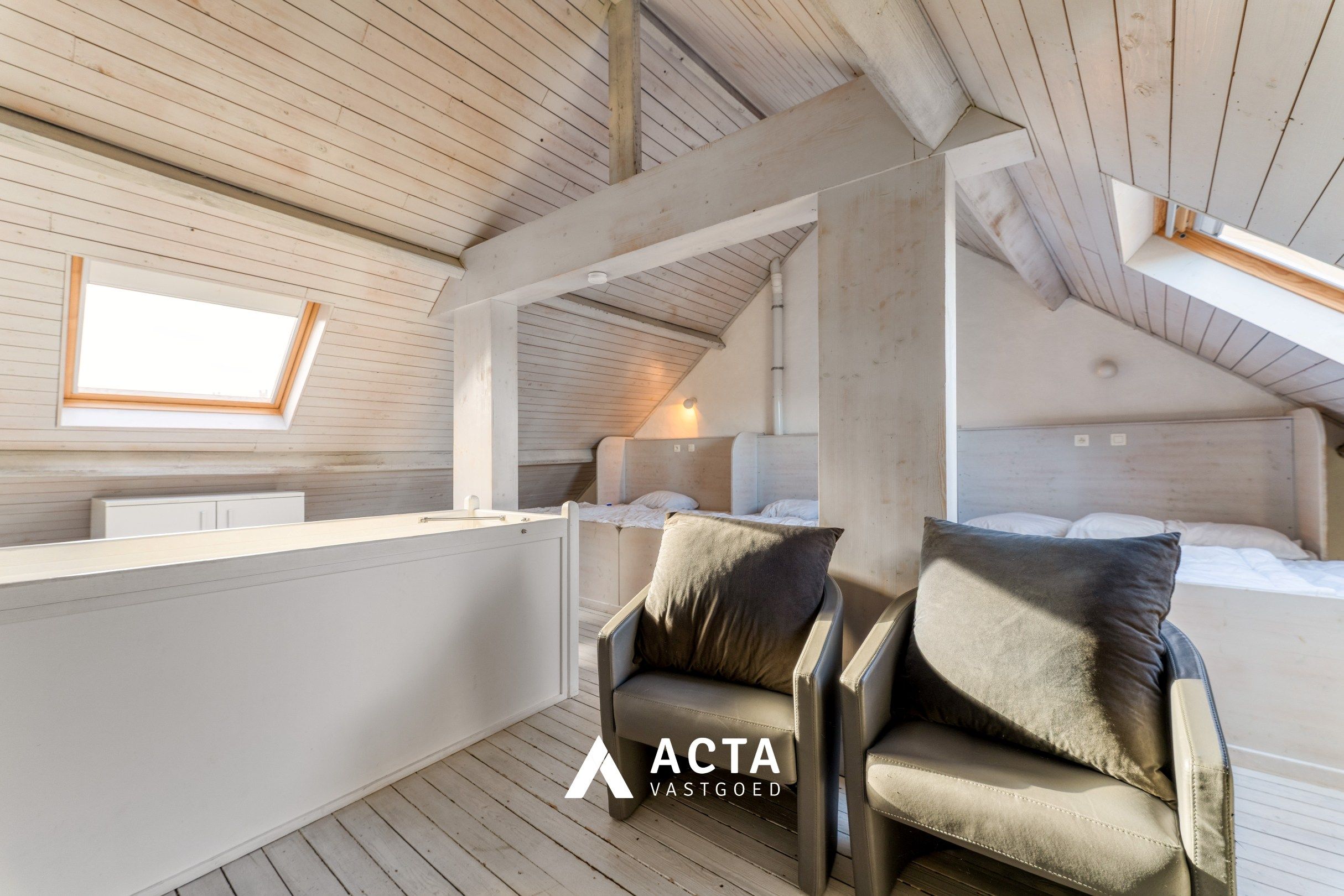 Gerenoveerde herenwoning met vijf slaapkamers in het centrum van Oostende foto 22