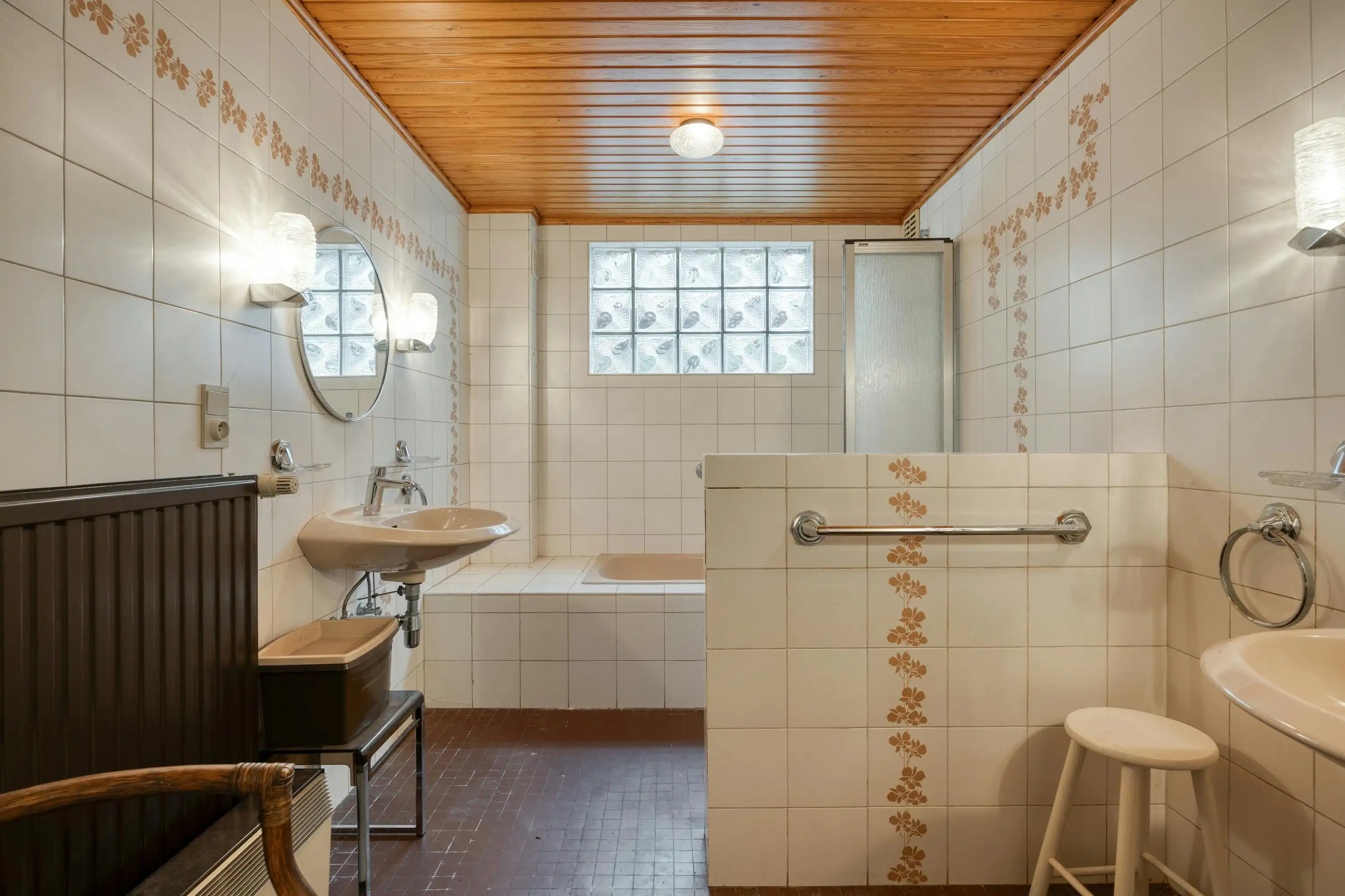 Op te frissen huis met 3 slaapkamers, tuin en garage te koop in Wilrijk foto 15