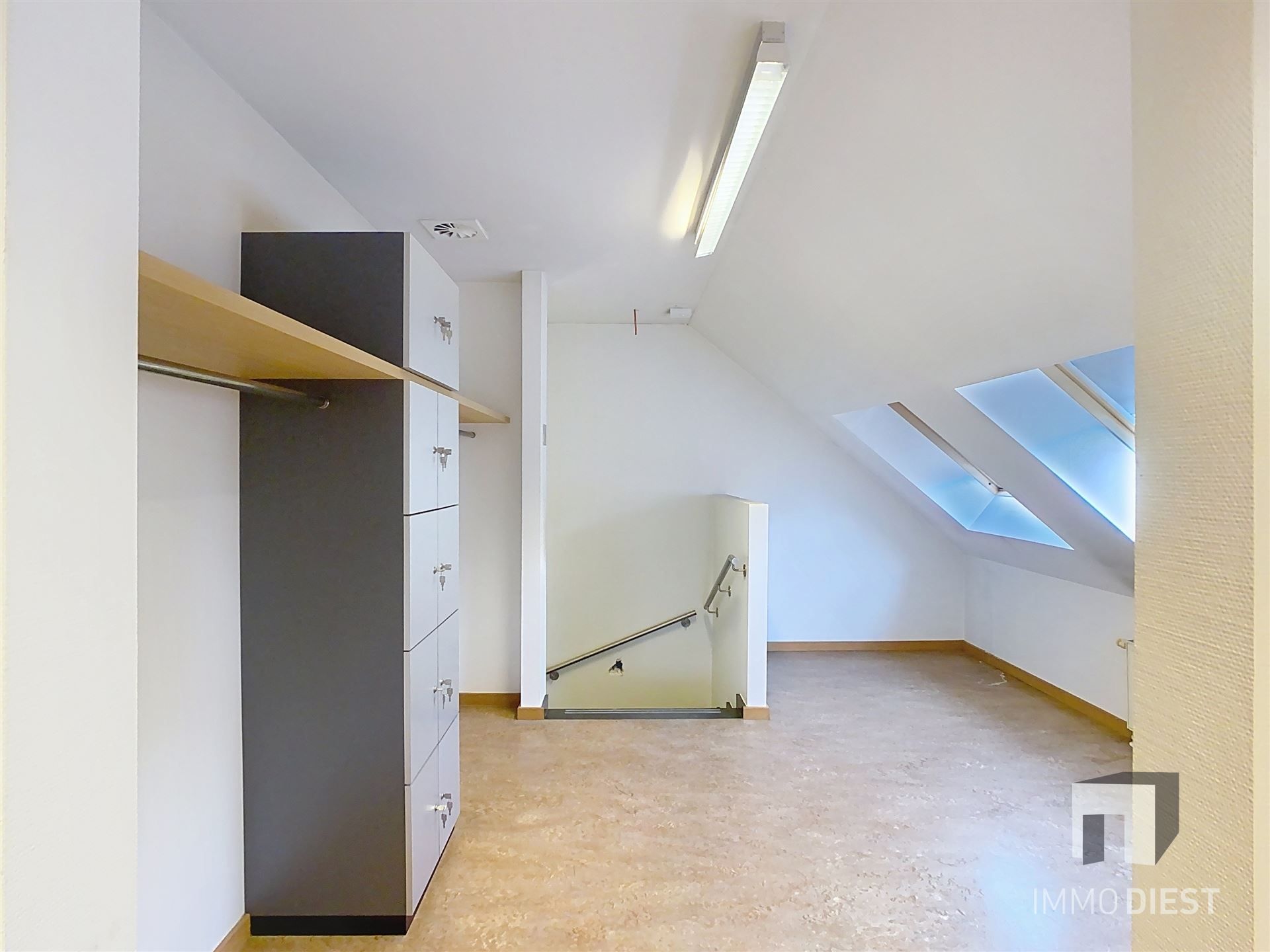 Kantoorgebouw met mogelijkheden foto 15