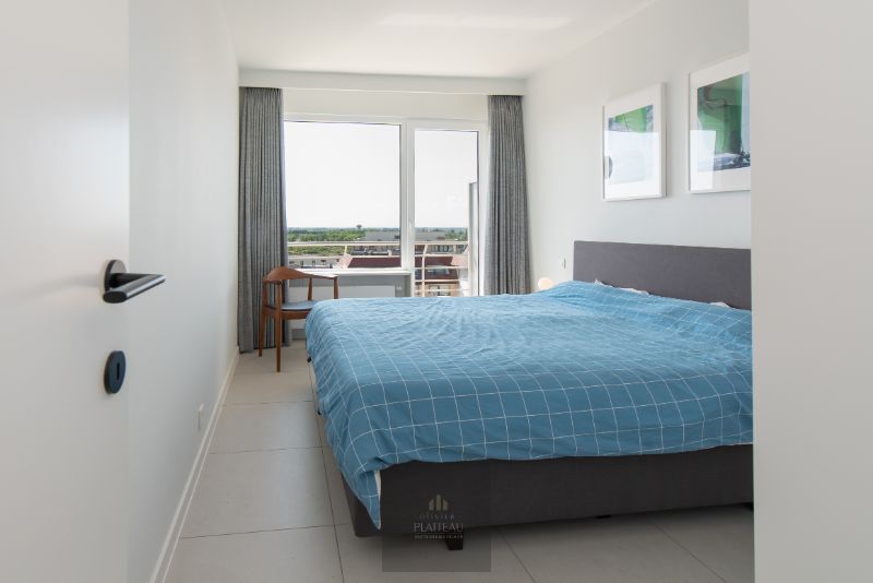 Volledig vernieuwd instapklaar 3 slpk-appartement op de zeedijk. foto 25