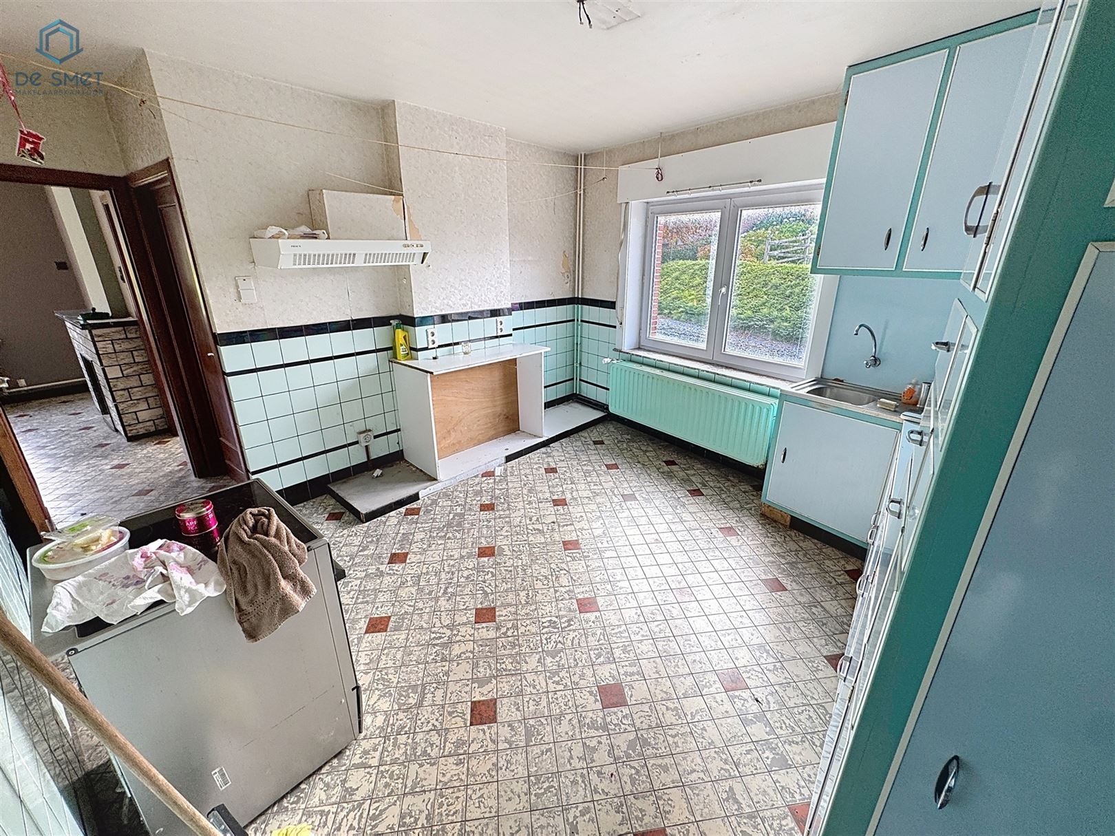 Te koop: Op te frissen gezinswoning met 3 slaapkamers, garage en tuin geen renovatieplicht! foto 10