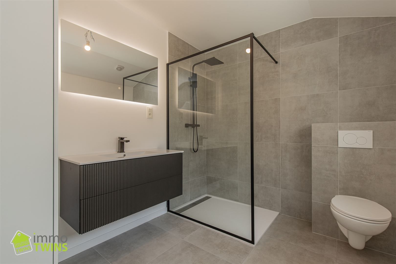 Volledig gerenoveerde woning te Hamme foto 9