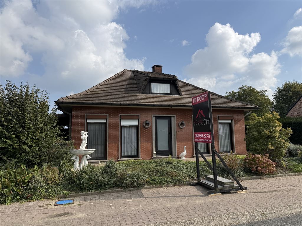 Vrijstaande gezinswoning foto 2