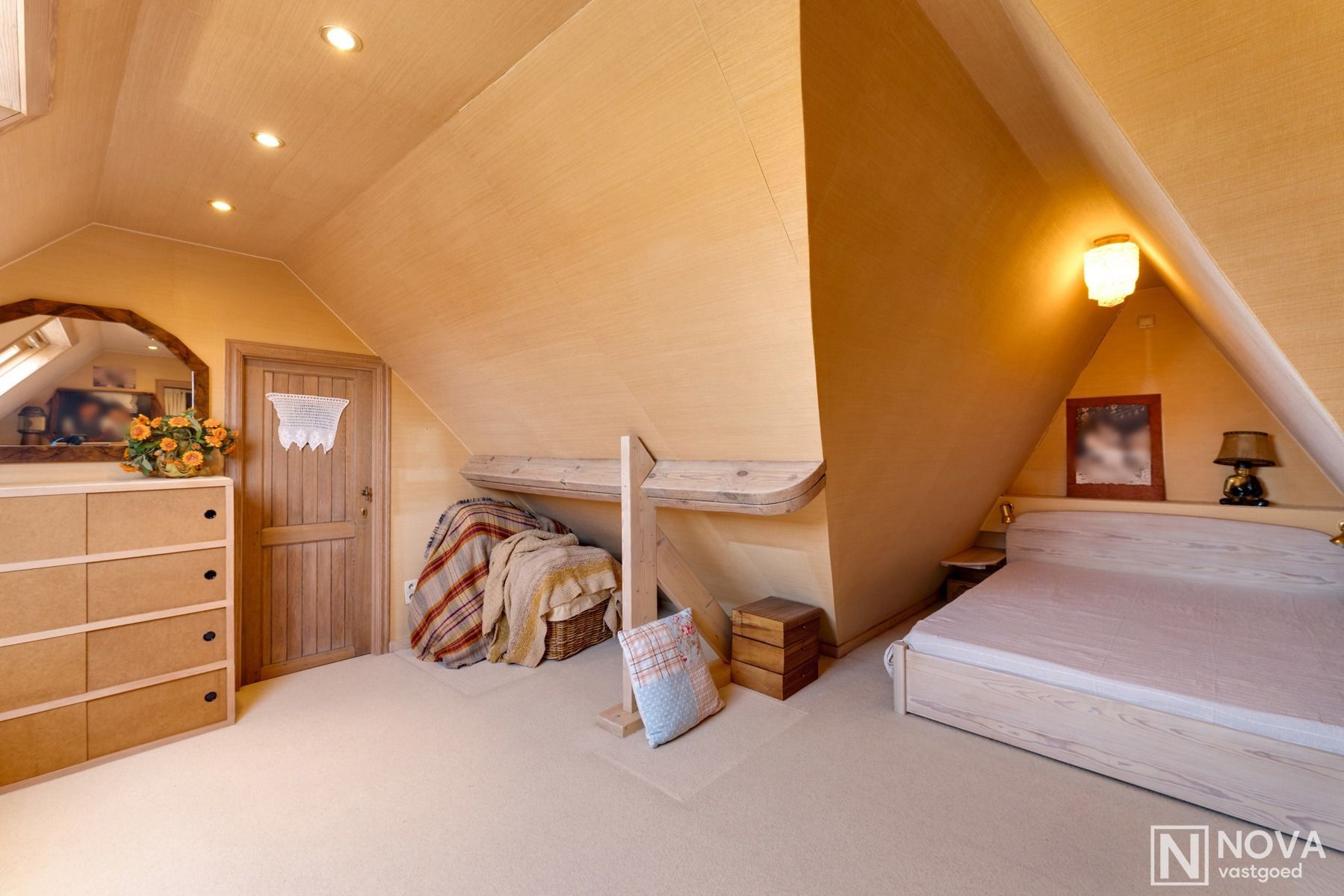 Trapgevelwoning in de historische binnenstad van Nieuwpoort foto 10