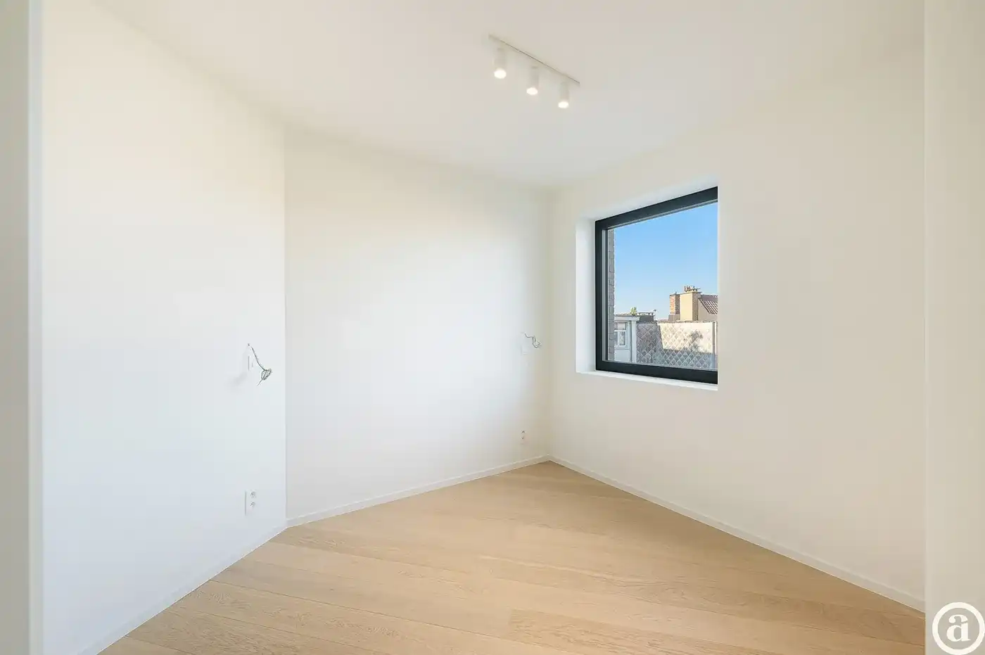 Stijlvol nieuwbouwappartement met open uitzicht nabij centrum. foto 18