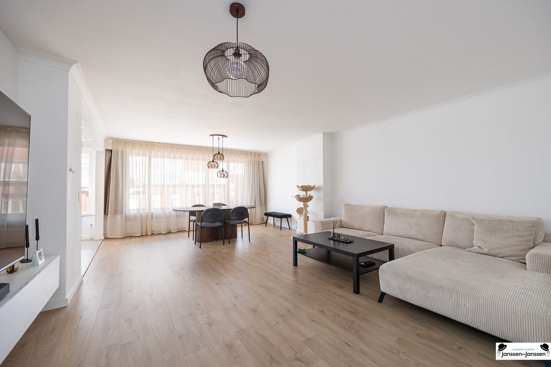 Instapklaar 2-slpk appartement Deurne-Zuid foto 6