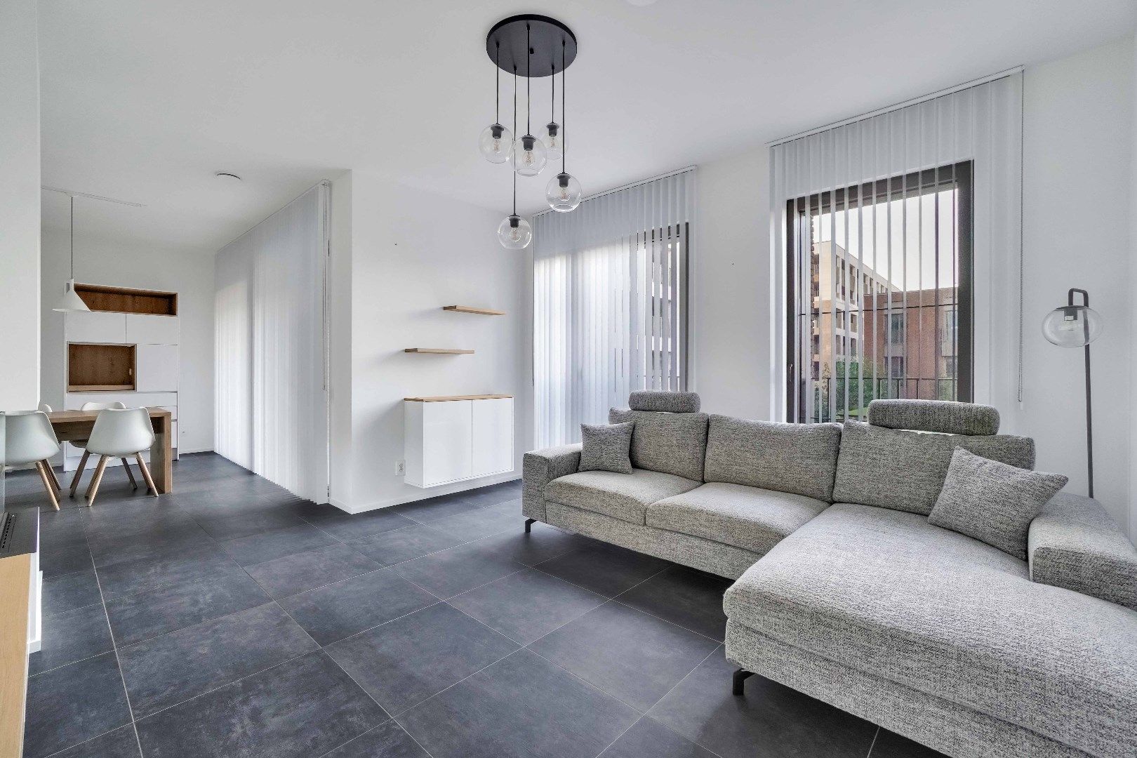 IN OPTIE ! RECENT LUXE-APPARTEMENT MET KELDERBERGING IN QUARTIER BLEU ! foto 6