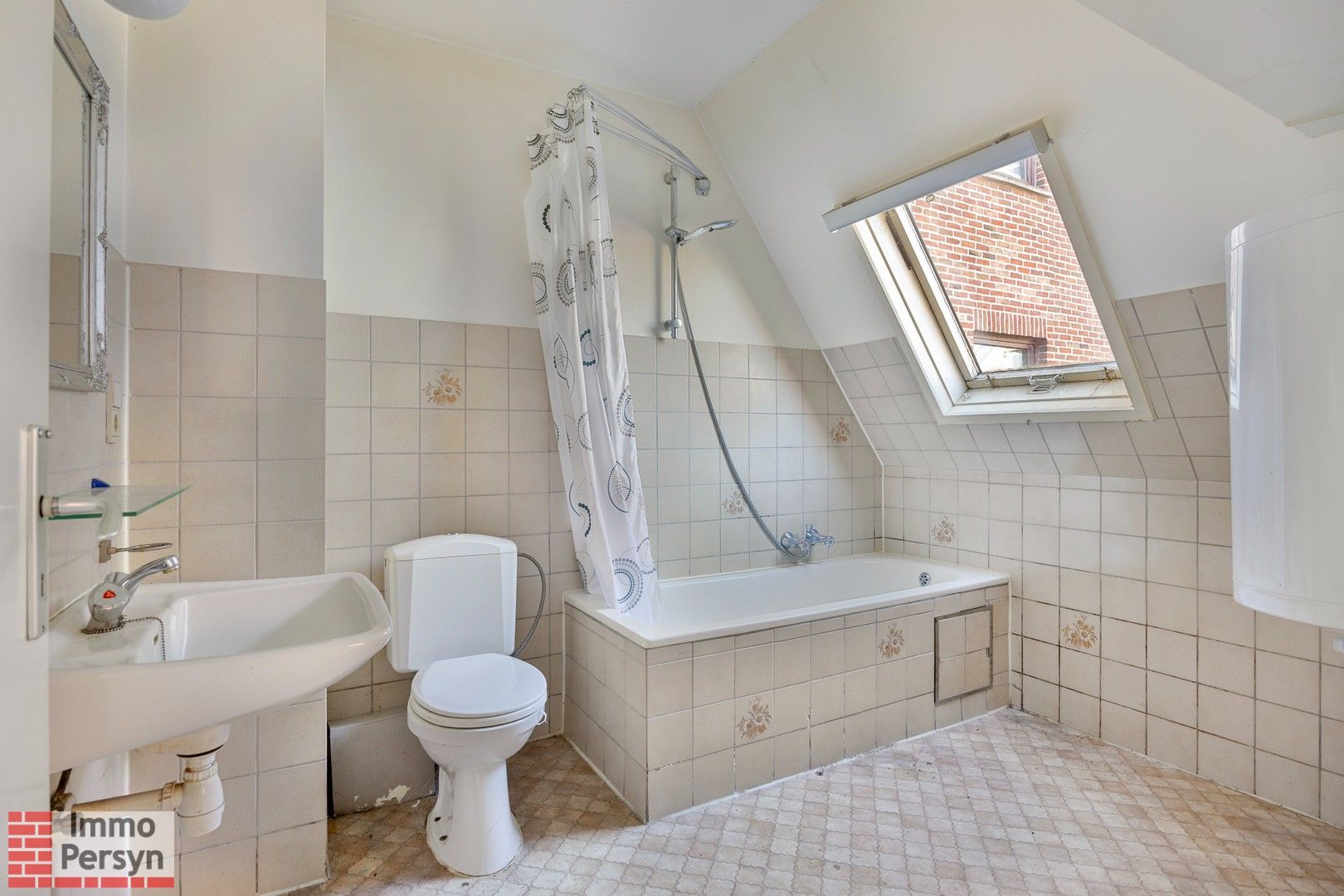Unieke Renovatorkans: Centrale Ruimte in Aarschot met diverse mogelijkheden foto 8