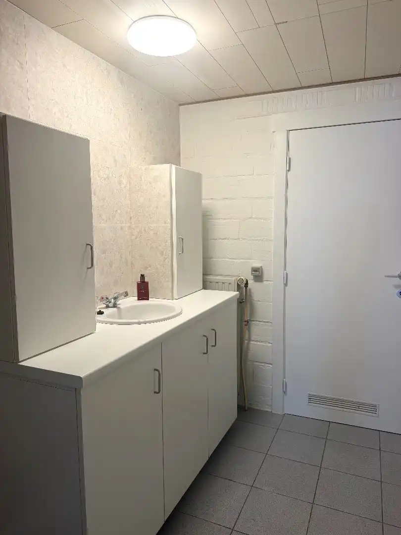 Eenslaapkamer appartement met grote garage te huur te Harelbeke. foto 10