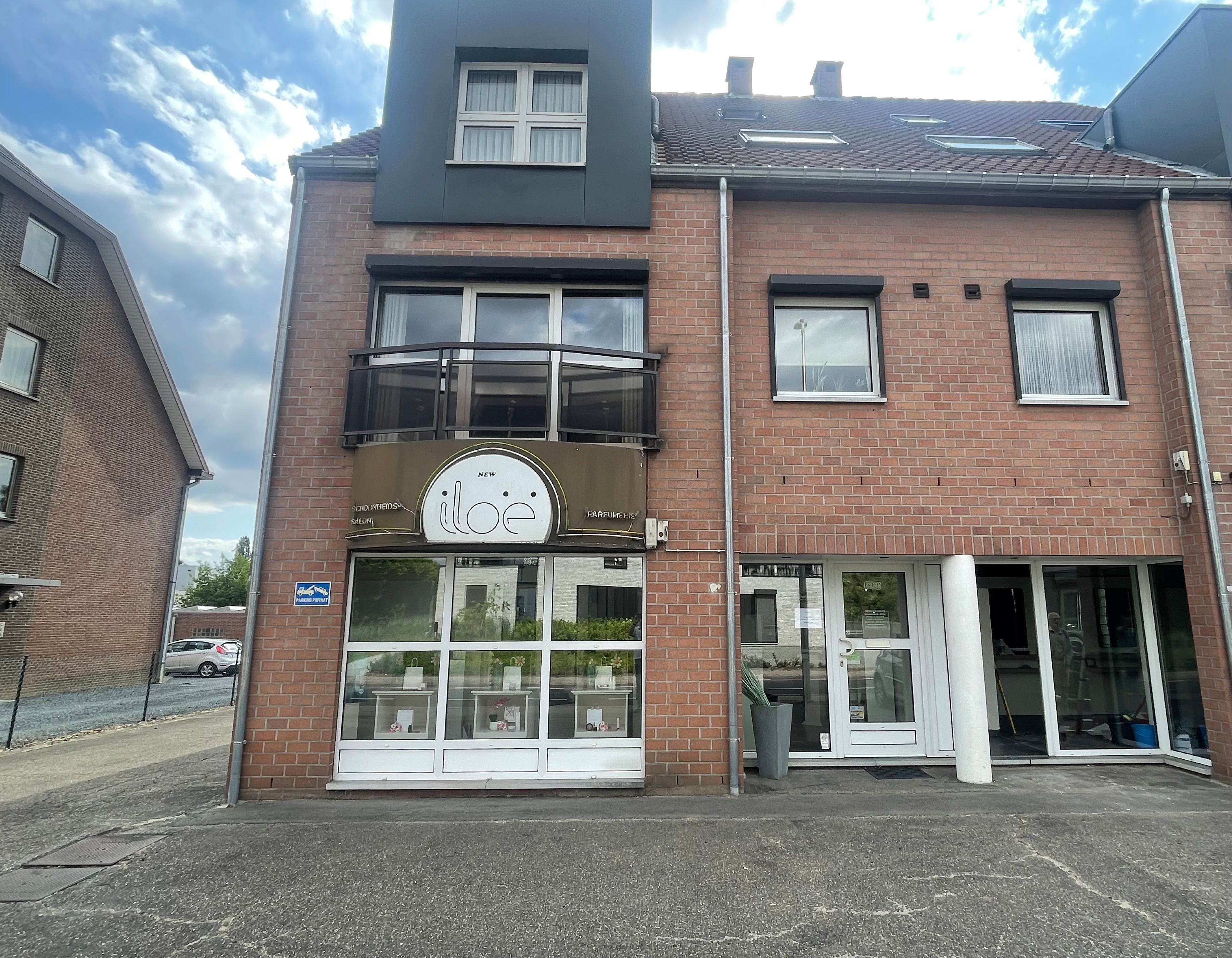 Genk, Landwaartslaan 7A: Instapklaar handelspand van 43 m² – Ideaal voor zelfstandig beroep of kleine handelszaak. foto 9