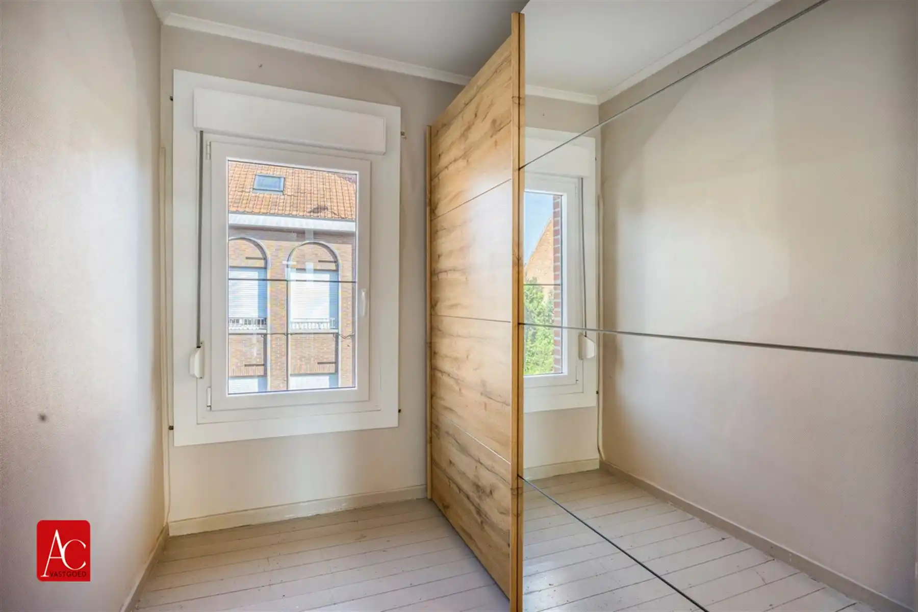 Recent gerenoveerde woning met 3 slpkrs en prachtige tuin foto 15