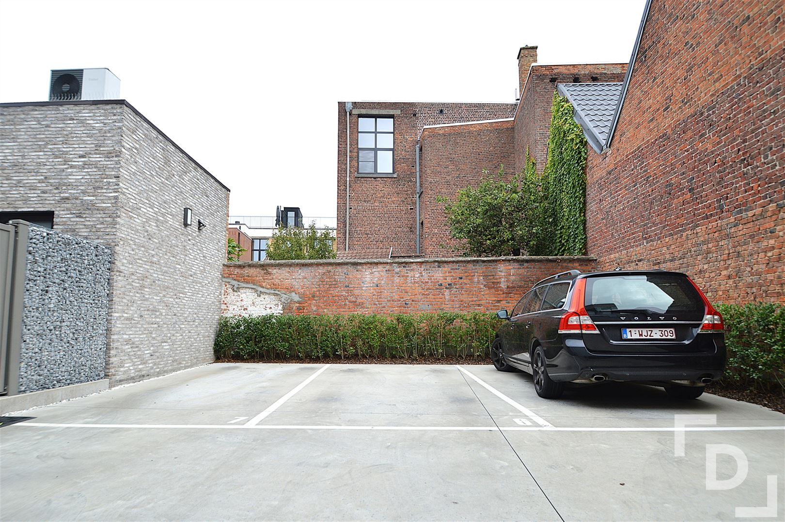 Recent gebouwd appartement met staanplaats te huur in centrum Ieper. foto 15