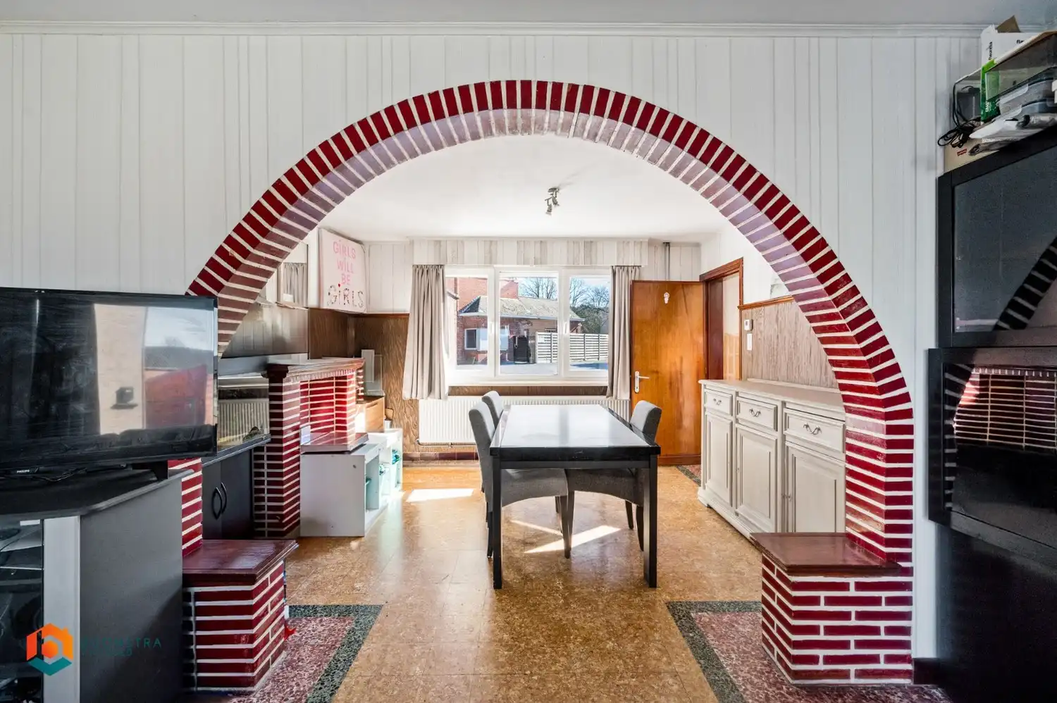 Licht op te frissen woning met 3 slpkrs in centrum Grootlo foto 3