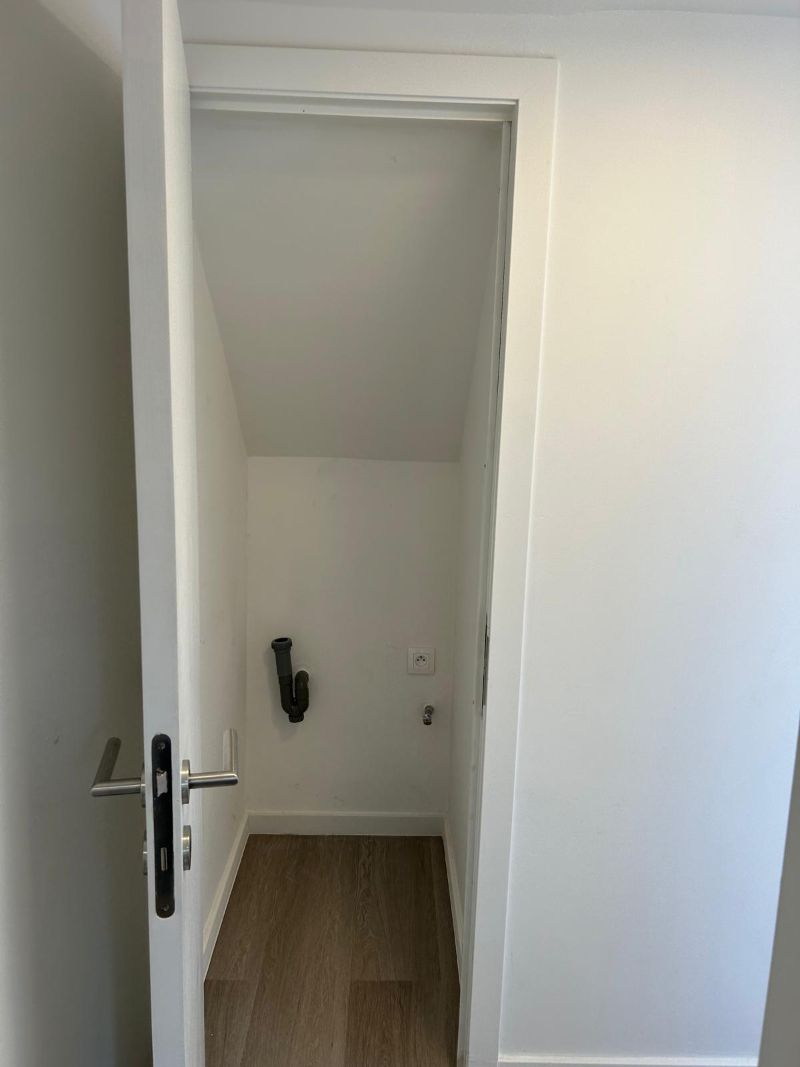 Volledig gerenoveerd  1-slaapkamerappartment foto 27