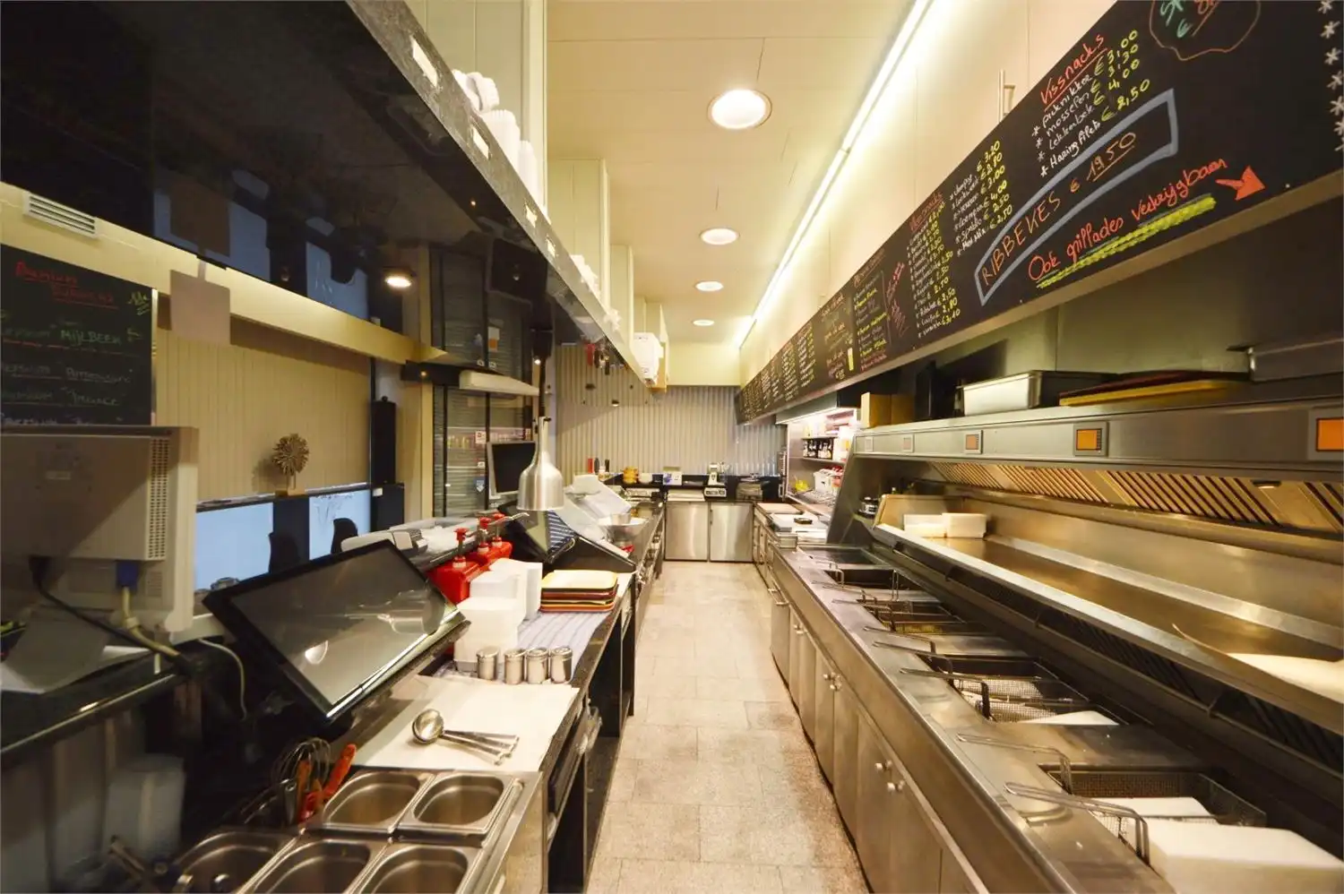 TOP GELEGEN GOED DRAAIENDE HORECAZAAK foto 7