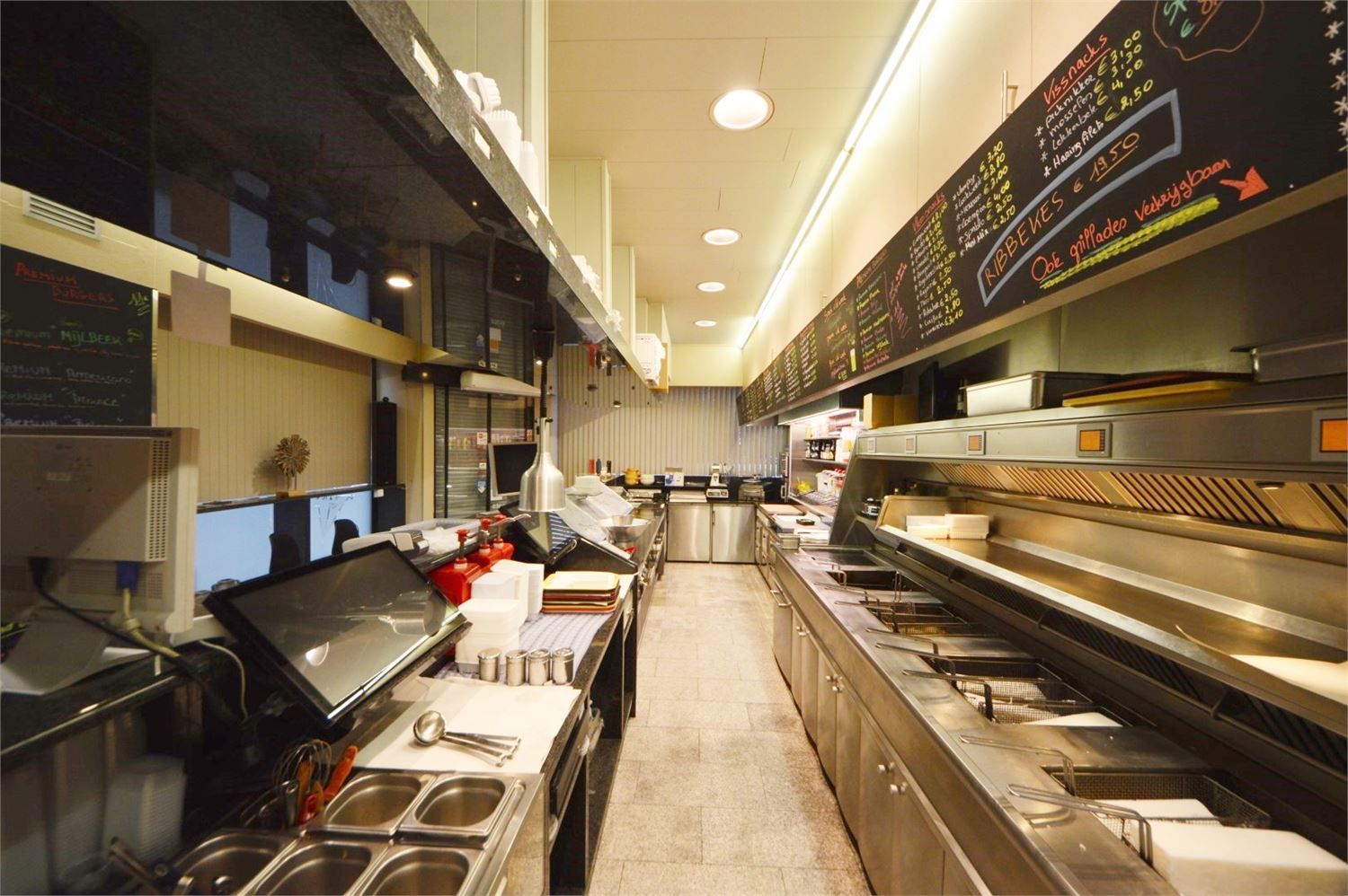 TOP GELEGEN GOED DRAAIENDE HORECAZAAK foto 7