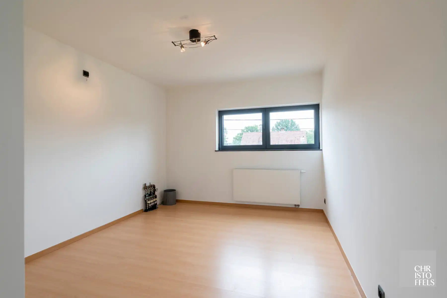 Tijdloze villa (405 m²) met zwembad, magazijn en weiland op 4.858 m²! foto 25