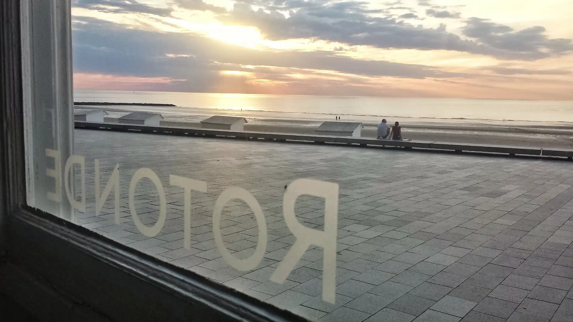 Exclusief appartement met 7 hotelkamers in het iconische Grand Hotel Bellevue – “De Rotonde” – Westende-Bad foto 4