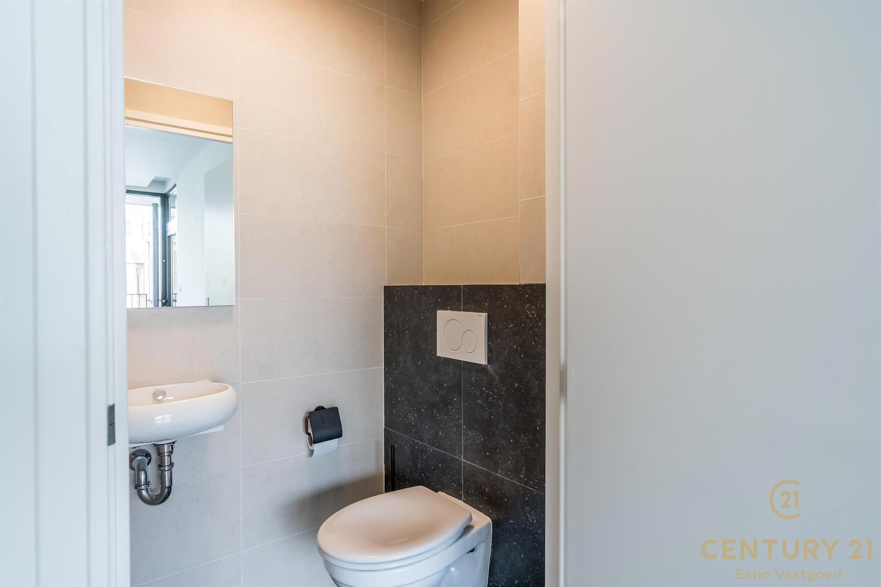 Luxe 2-slaapkamerappartement te huur op toplocatie foto 14