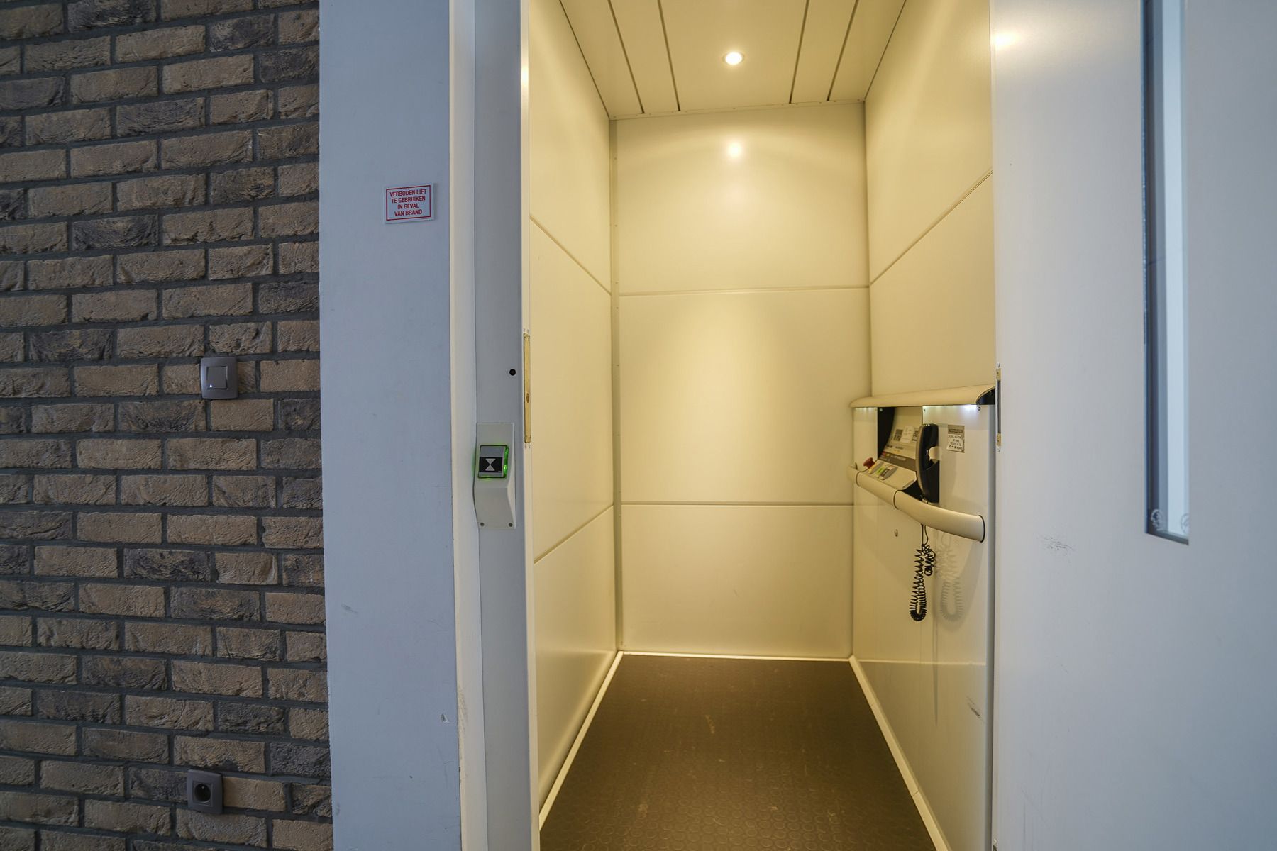 Gezellig appartement met 1 slaapkamer, terras en lift nabij centrum Londerzeel foto 5