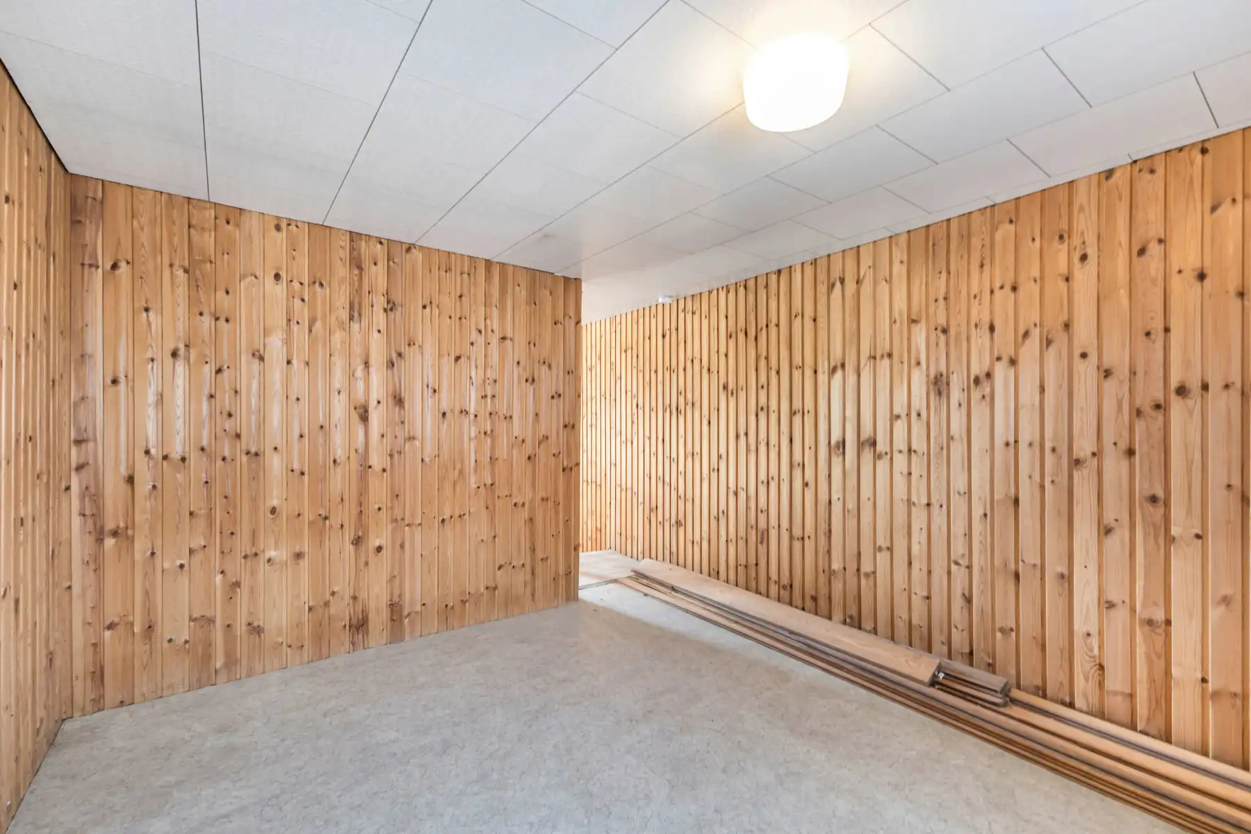 Te renoveren woning met 2 slaapkamers, zolder en tuin foto 15