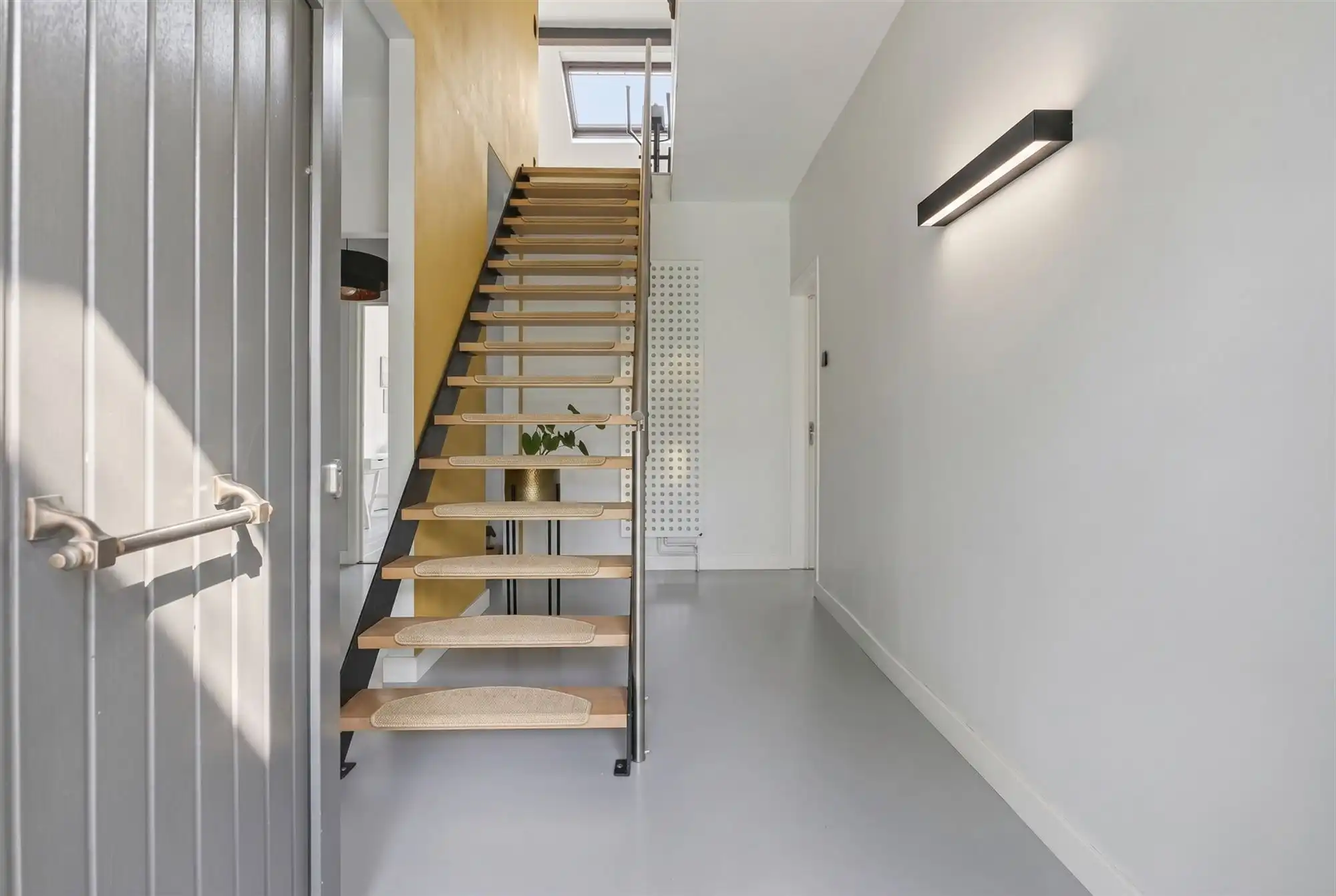 Ruime villa met zuidgerichte tuin en maximale privacy foto 7