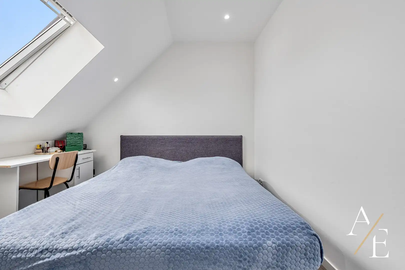 WICHELEN - Instapklare woning met 4 slpk, tuin en garagebox! foto 18