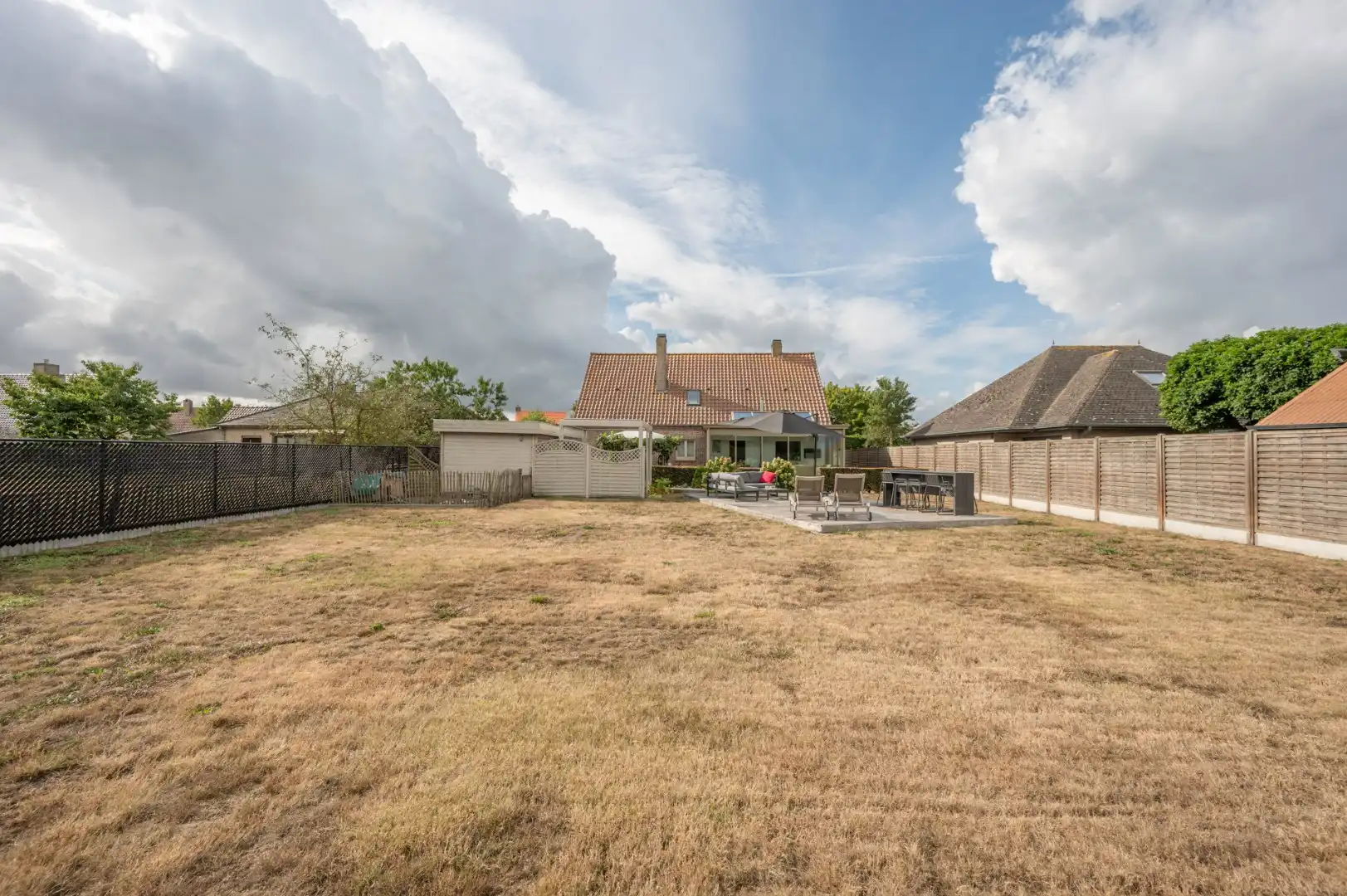 Charmante vrijstaande villa in fermette stijl met heerlijke tuin! foto 16