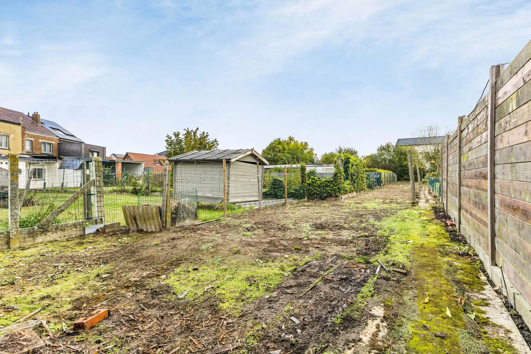 Te renoveren woning met 2 slaapkamers, zolder en tuin foto 10