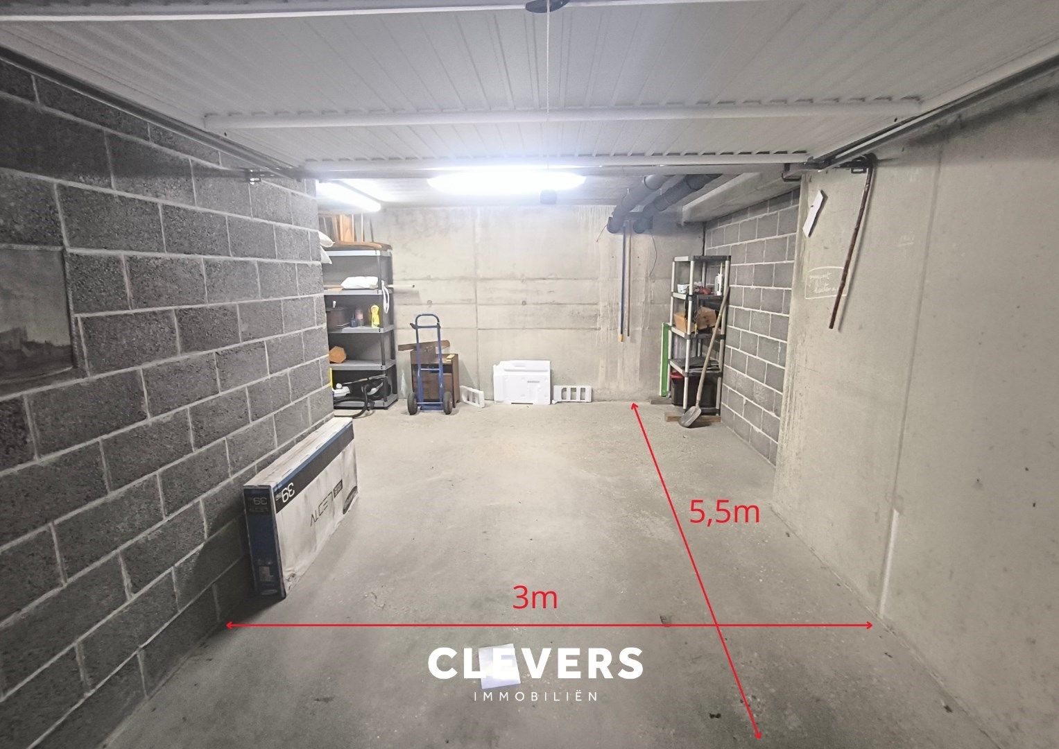 Ruime garagebox met afgesloten fietsenberging foto 6