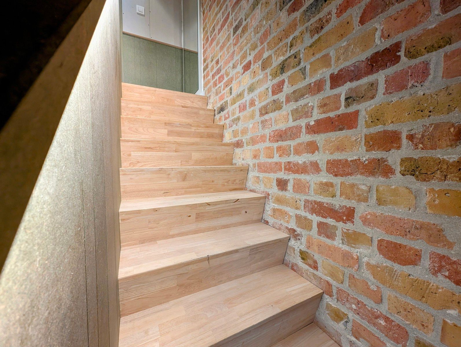 Te koop. Luxe gerenoveerde woning met wellness en garage – 4 slpks – vlakbij zee – instapklaar! foto 18