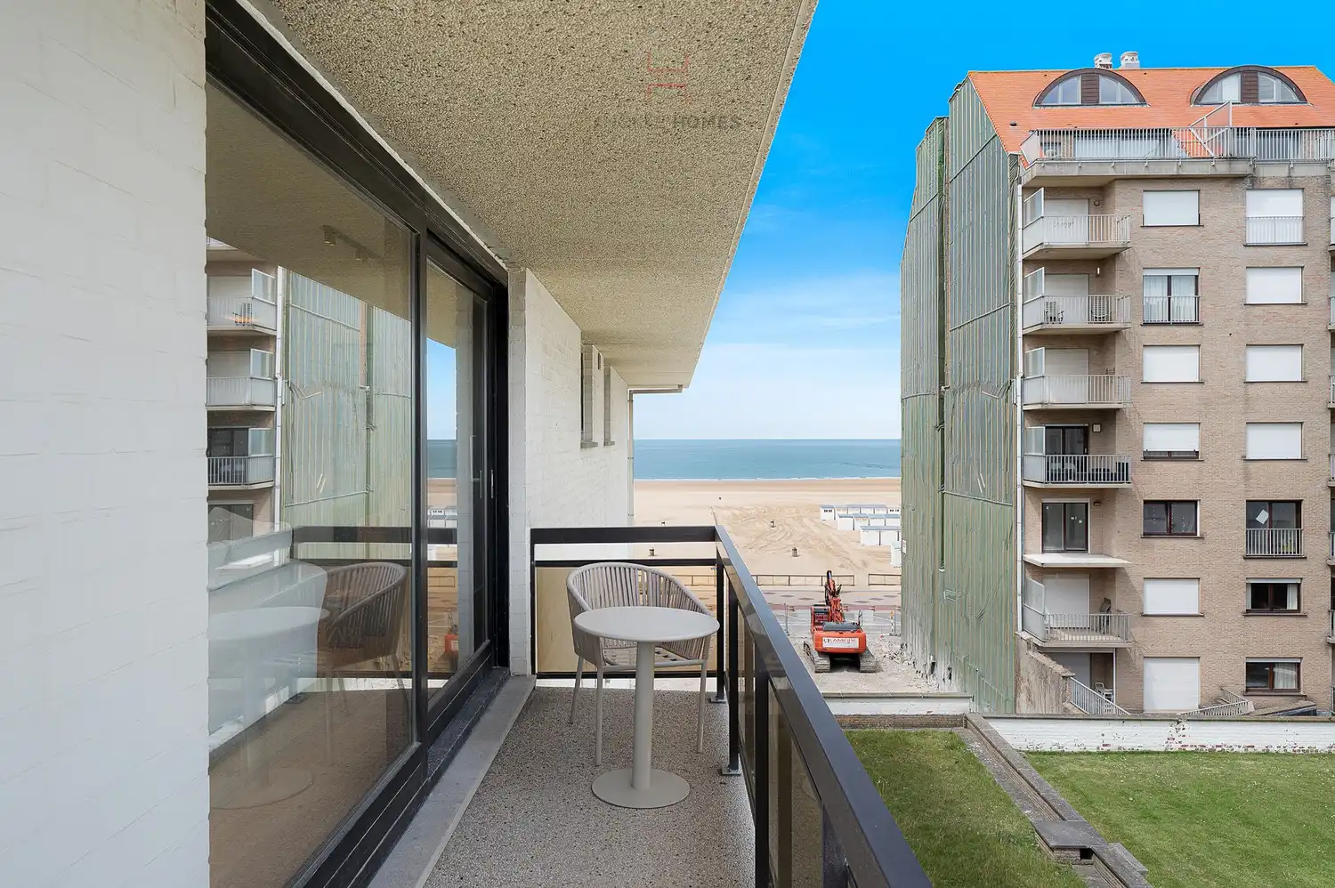 Prachtig gerenoveerd duplexappartement, gelegen op de hoek van een stijlvolle villaresidentie in de Jozef Nellenslaan. foto 13