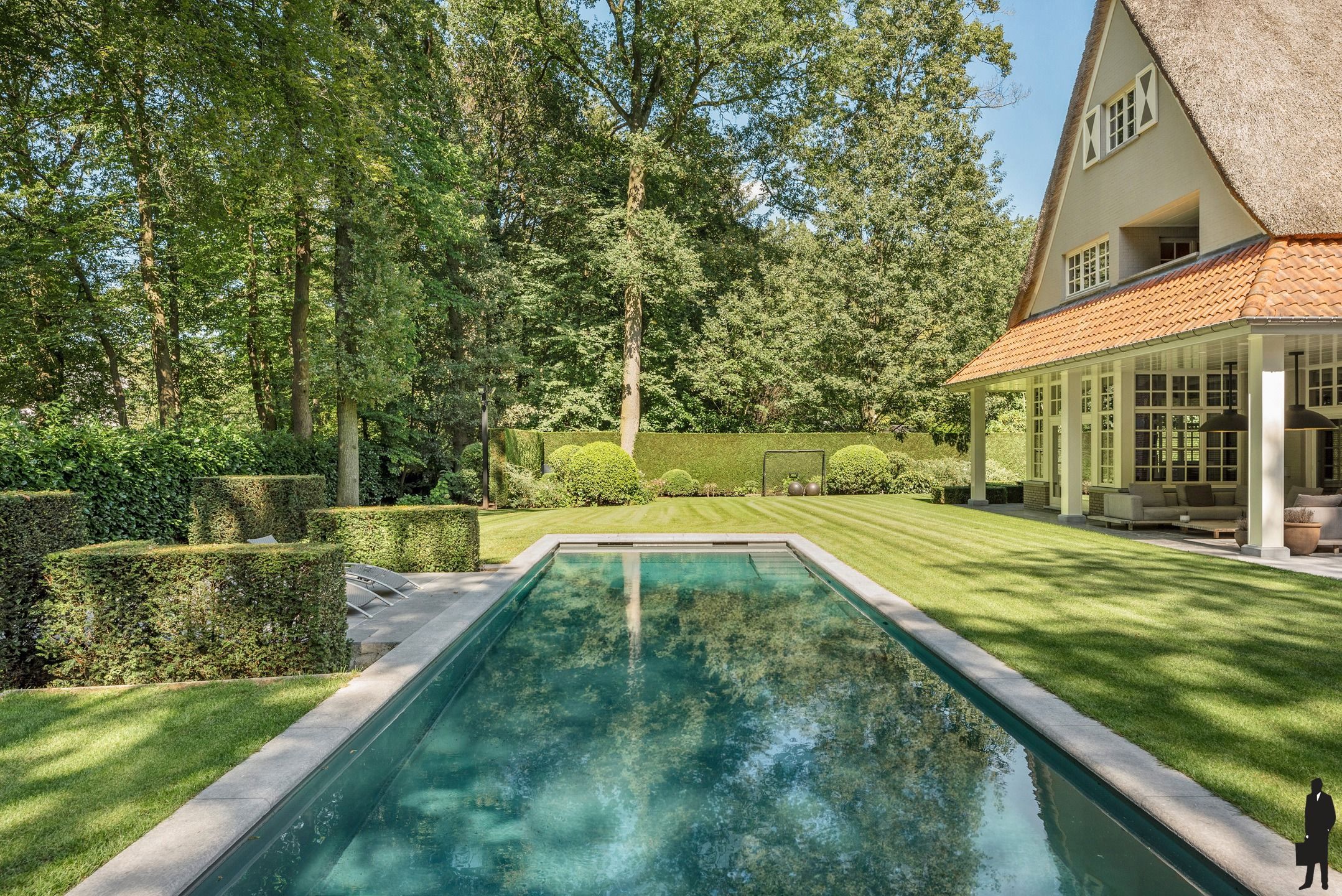 Rietgedekte en tot in de puntjes afgewerkte klassevilla foto 35