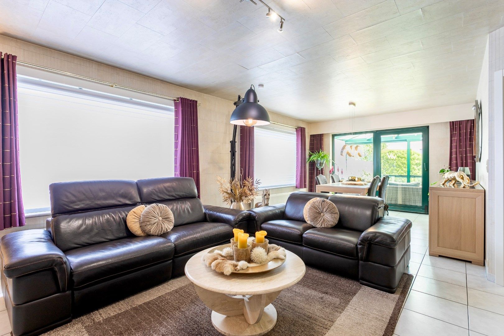 Rustig gelegen, energiezuinige woning op +/- 7a te Buizingen. foto 5