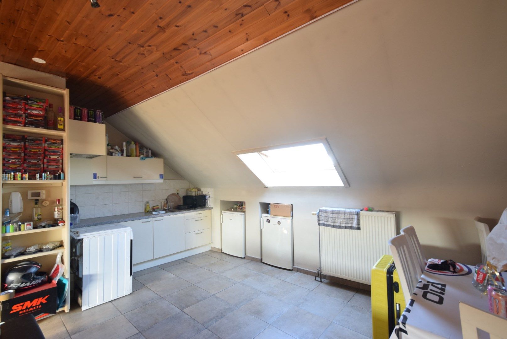 Gezellig dakappartement met één slaapkamer nabij centrum Ieper foto 4