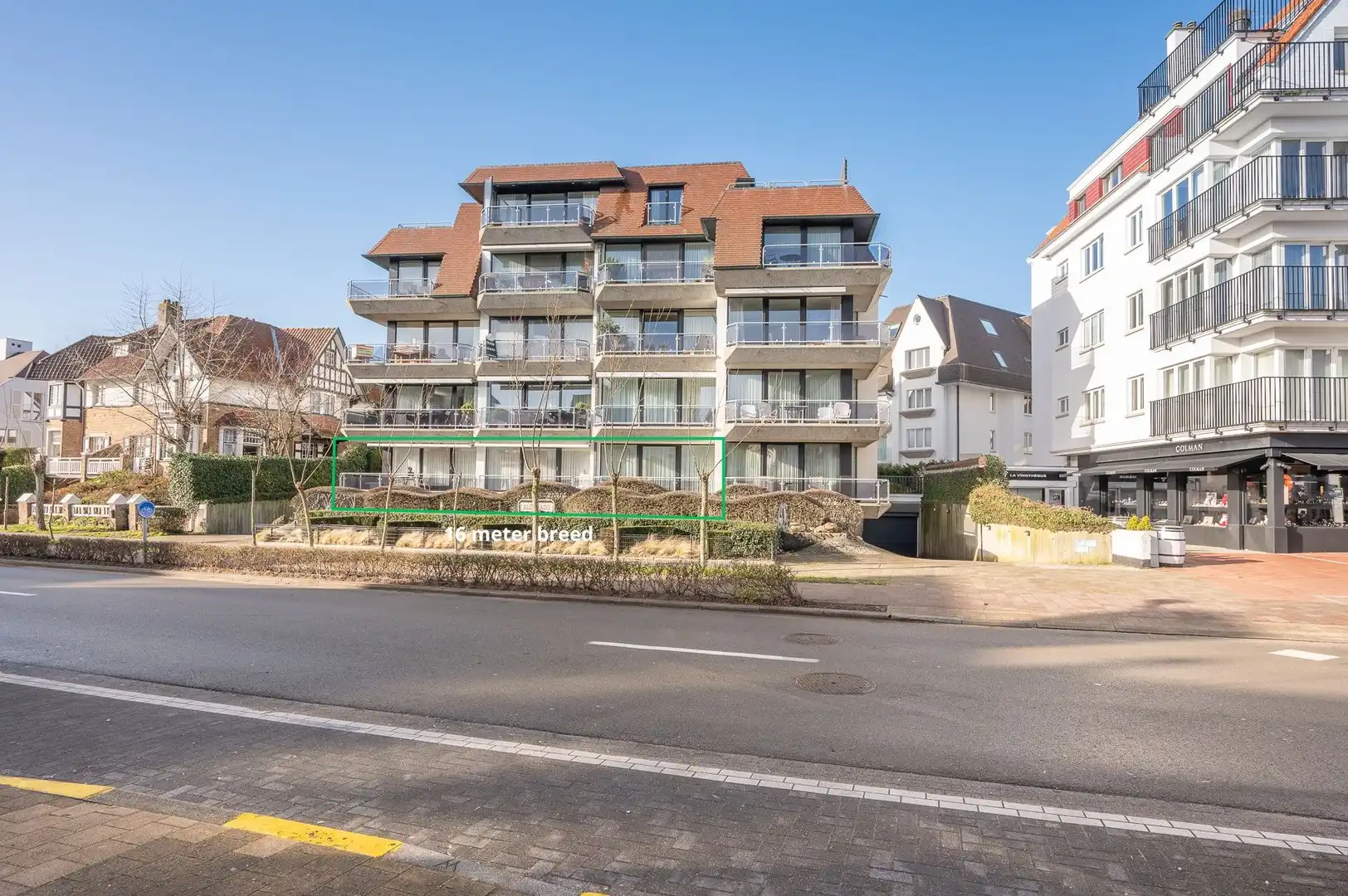 Hoofdfoto van de publicatie: Uniek appartement van ongeveer 300 m2 met een prachtige privatieve tuin.
