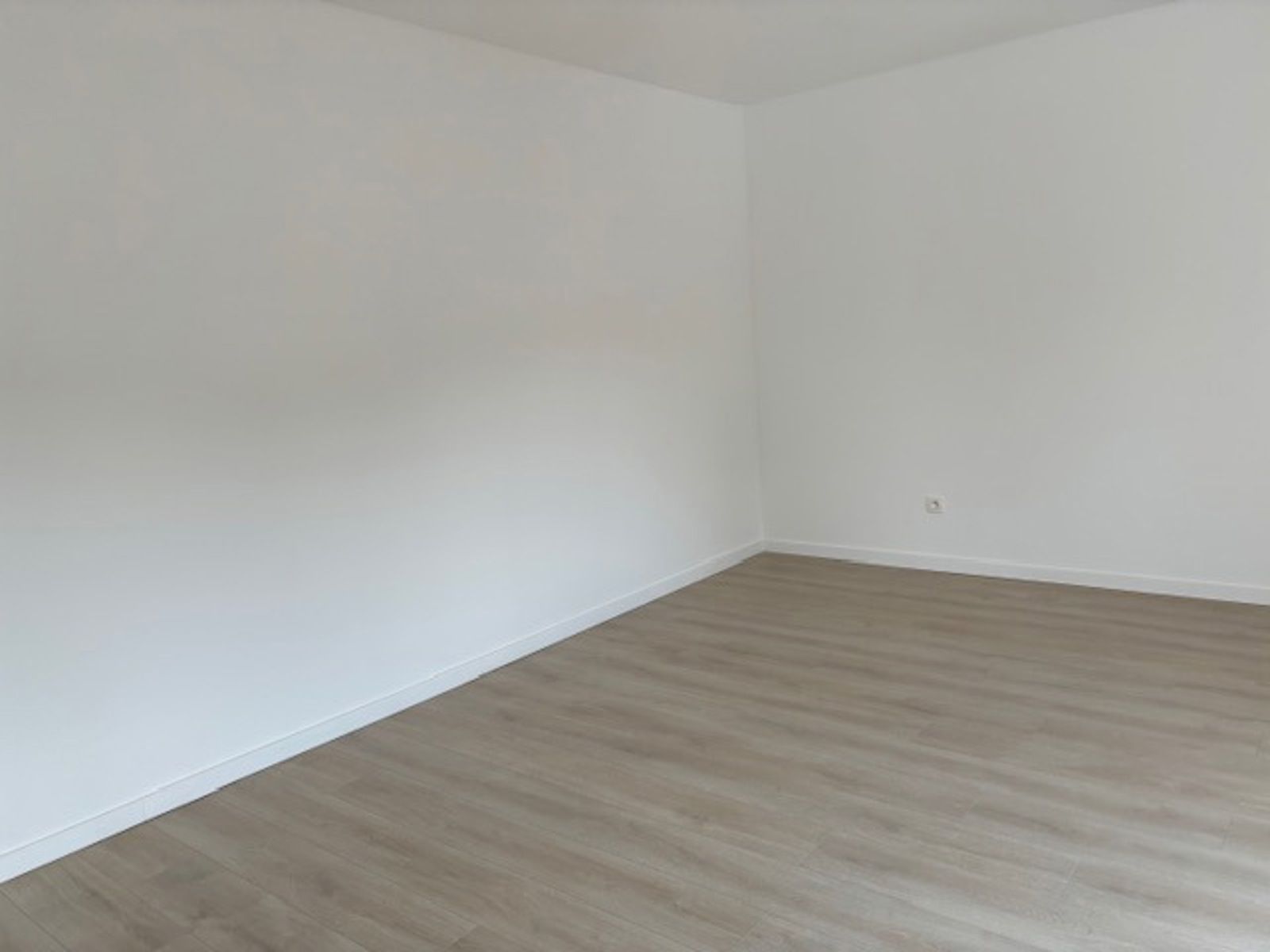 Volledig rerenoveerde woning 5 slpks 2 badks centrum Landen foto 26