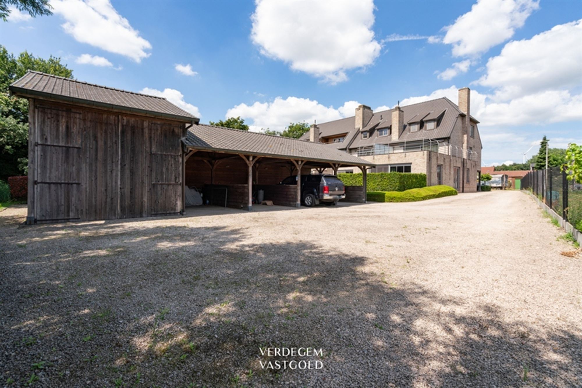 Prachtig duplexappartement met groot terras, 2 slaapkamers en carport foto 15