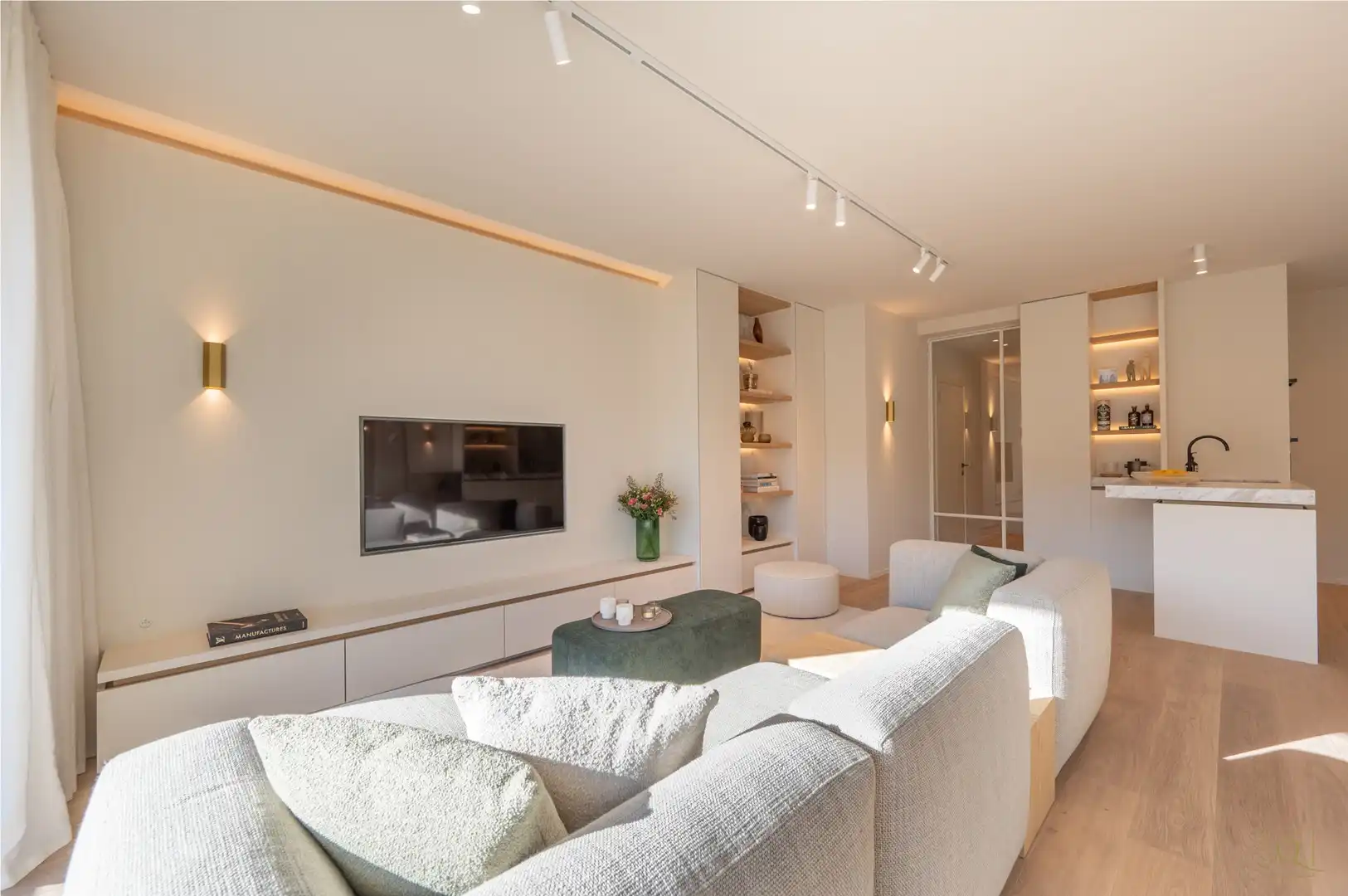 Luxueus gerenoveerd appartement vlakbij de winkels, het strand en de zee. foto 6