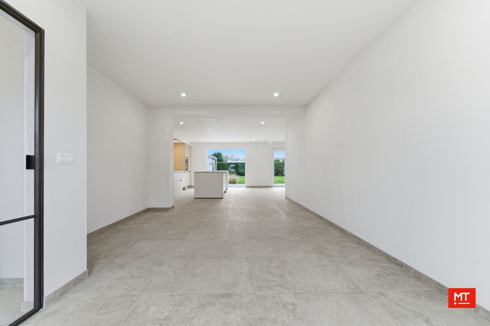 Landelijke, gerenoveerde woning met 3 slaapkamers en tuin in het rustige Poelkapelle foto 3