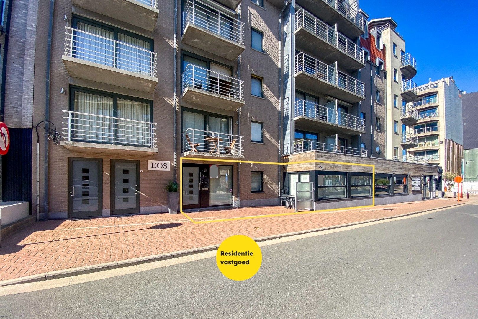 Prachtig onderhouden gelijkvloersappartement (175m²) te Koksijde Sint-Idesbald.  foto {{pictureIndex}}