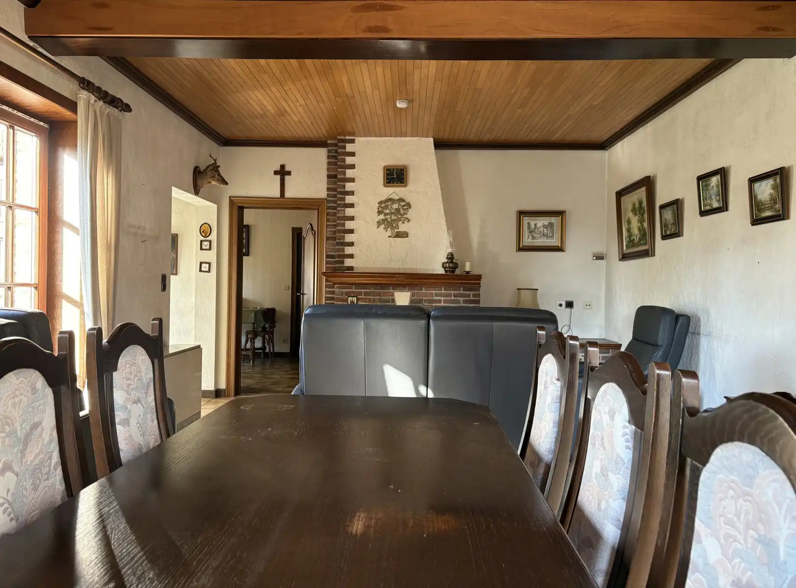 Te renoveren woning met groot bijgebouw foto 6