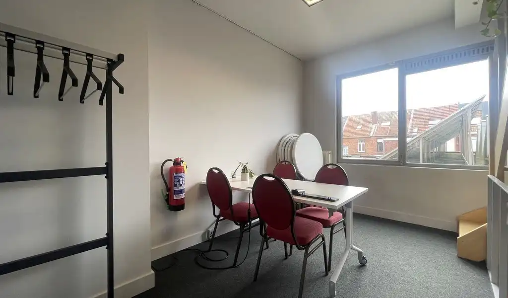 Handelspand te huur in het commercieel centrum van Schoten foto 15