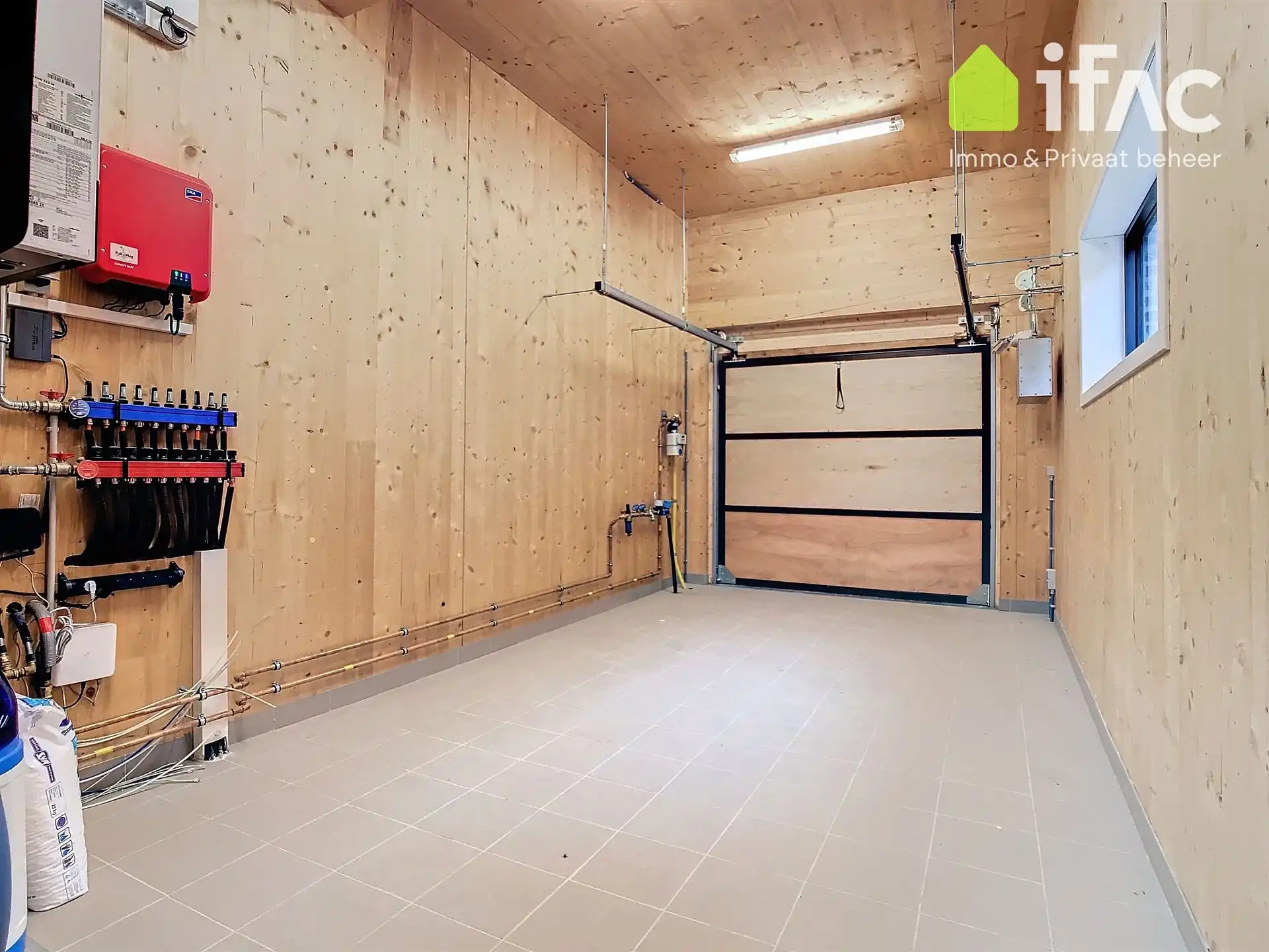 Villa met 4 slaapkamers, 2 badkamers en een grote tuin foto 17