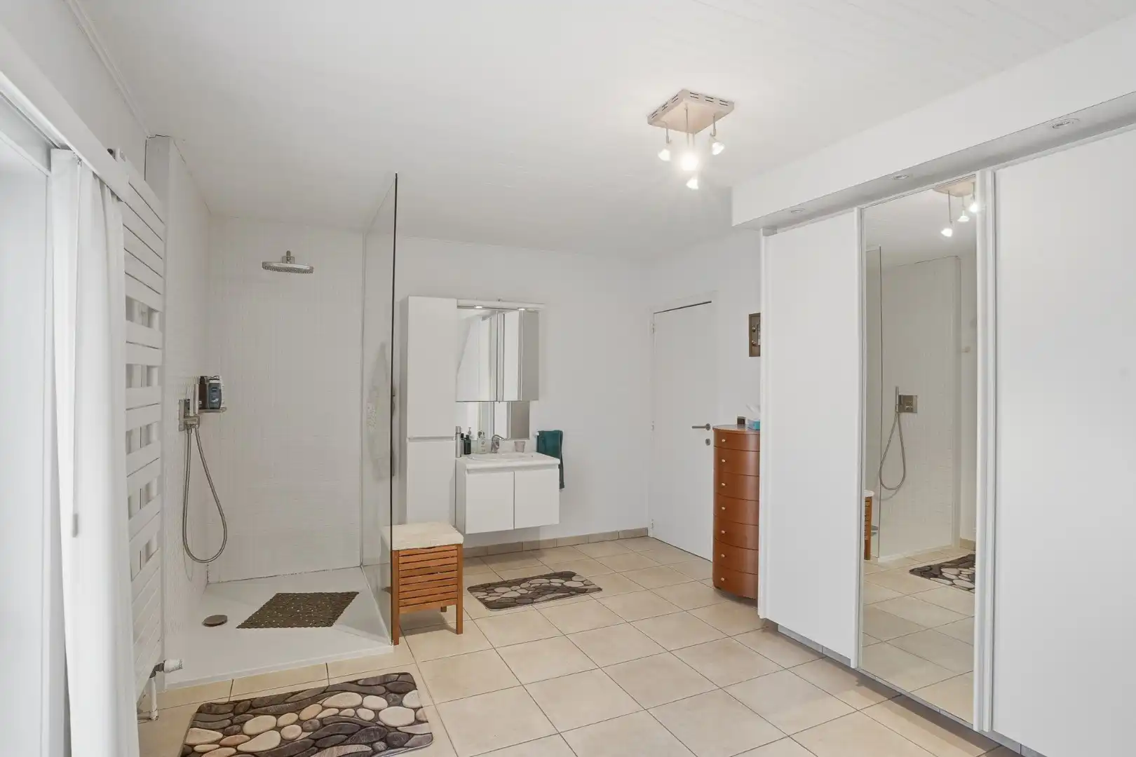 Alleenstaande woning met zonnige tuin op 980 m² foto 22