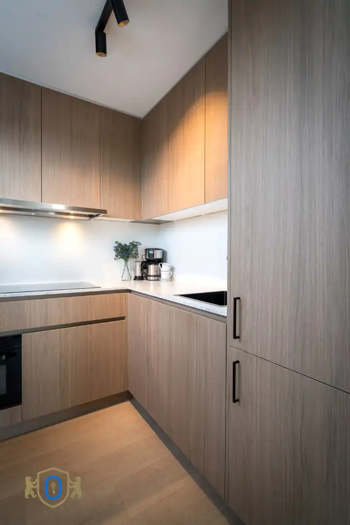 Instapklaar 1-slpkr appartement met terras foto 17