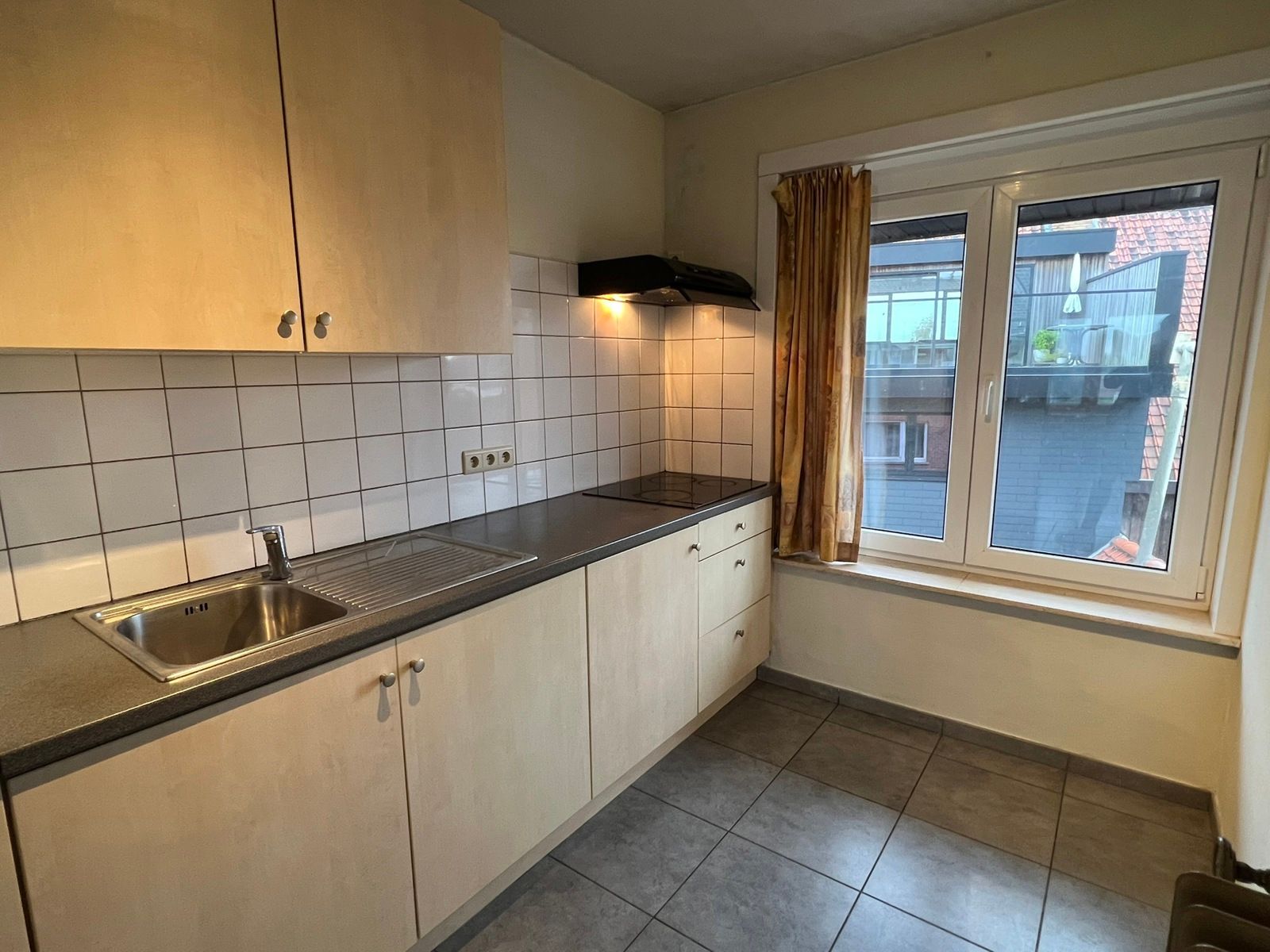 Eénslaapkamerappartement in een kleinschalige residentie met eigen garage foto 6