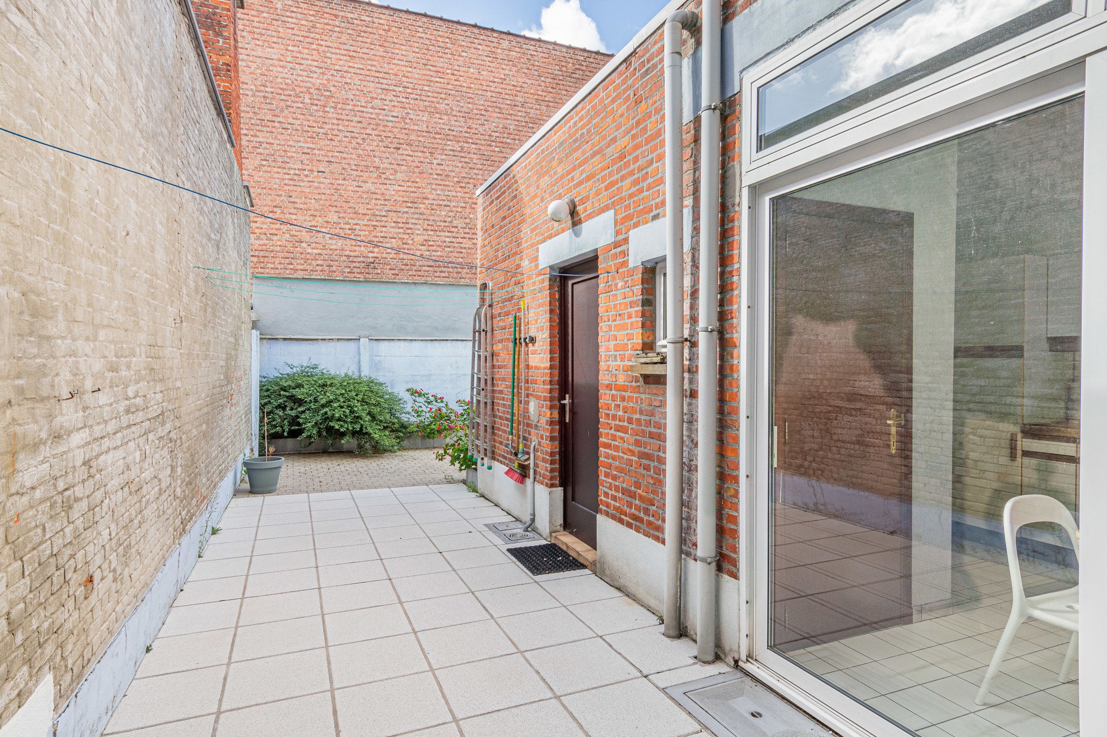 Gezinswoning met garage in hartje Willebroek foto 11