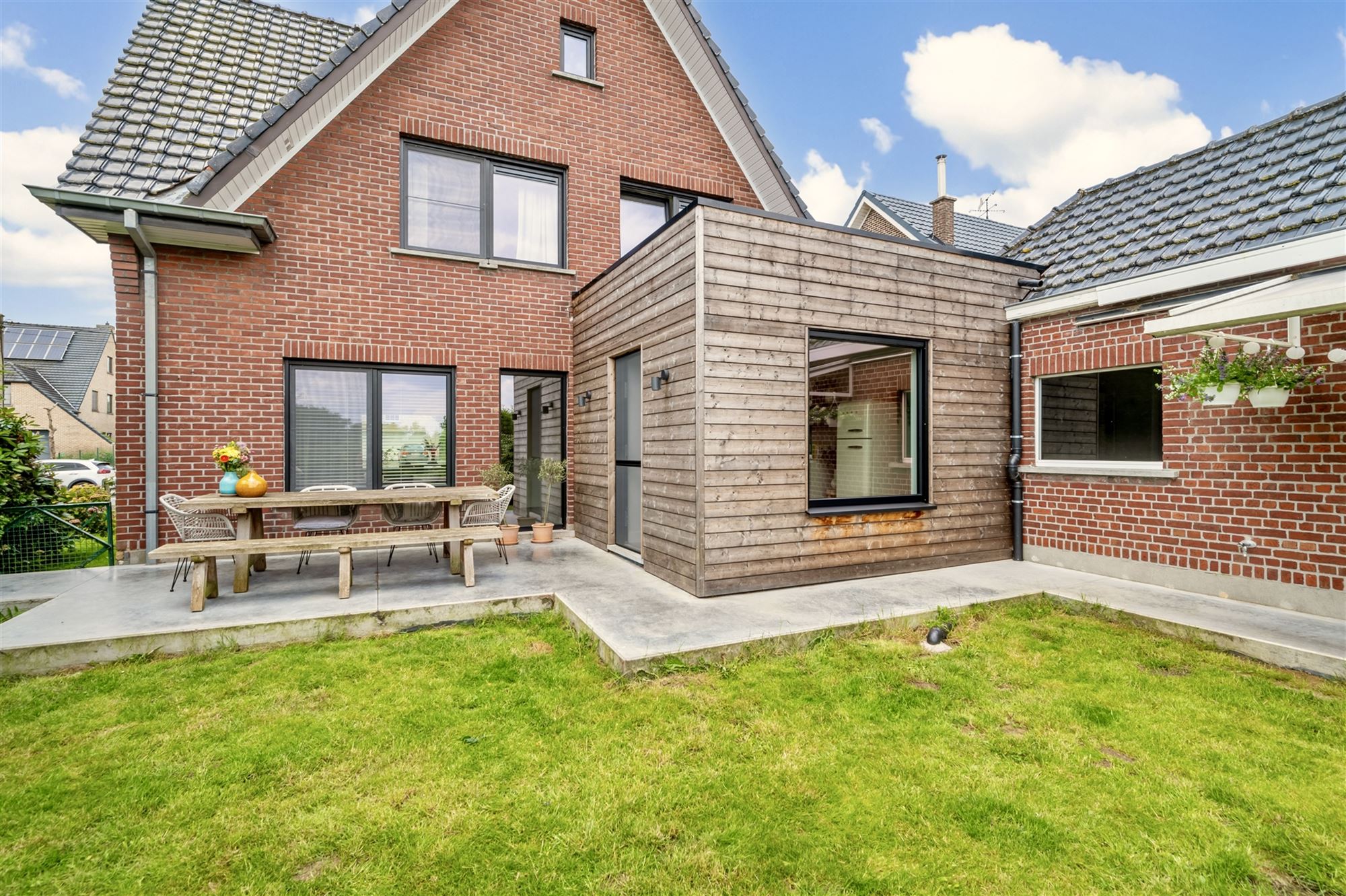 Subliem ingerichte woning met 3 slpks en diepe tuin foto 28