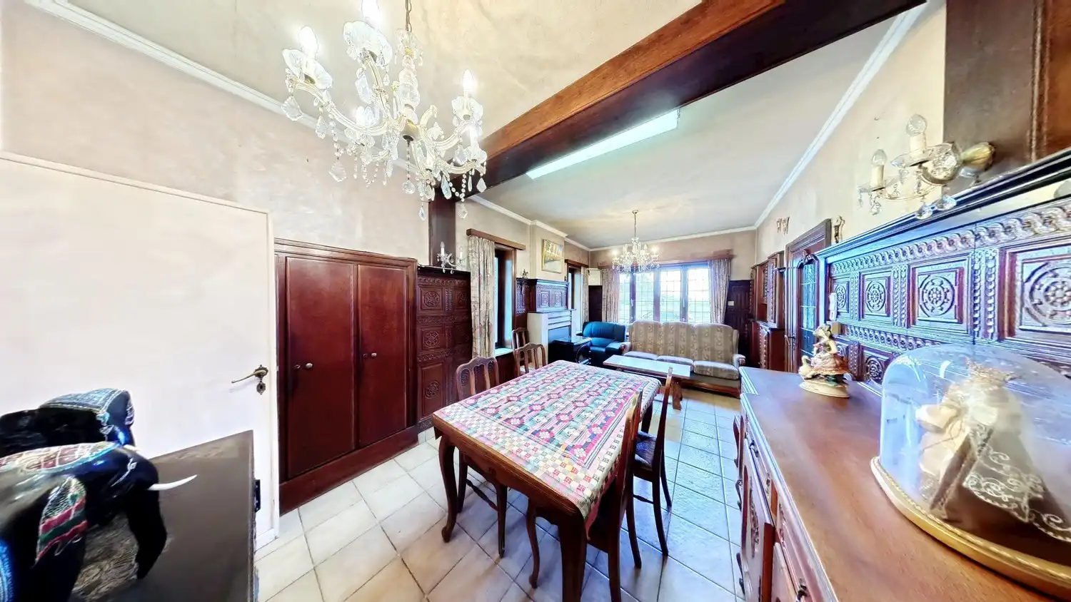 🏡 Te koop: te renoveren ruime villa met loods – unieke opportuniteit in Elst! foto 5